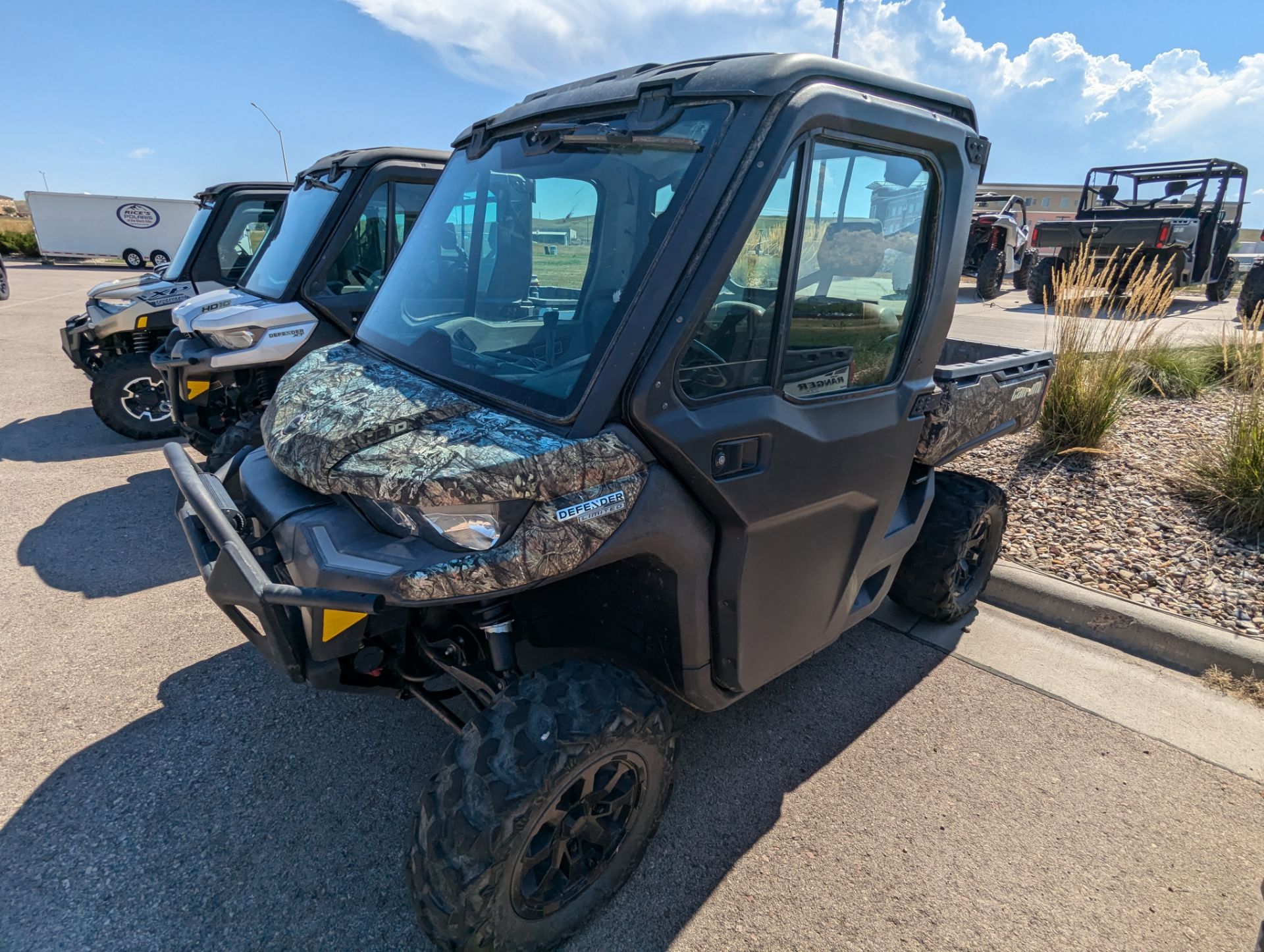 Can-Am Defender Limited Cab HD10 Image