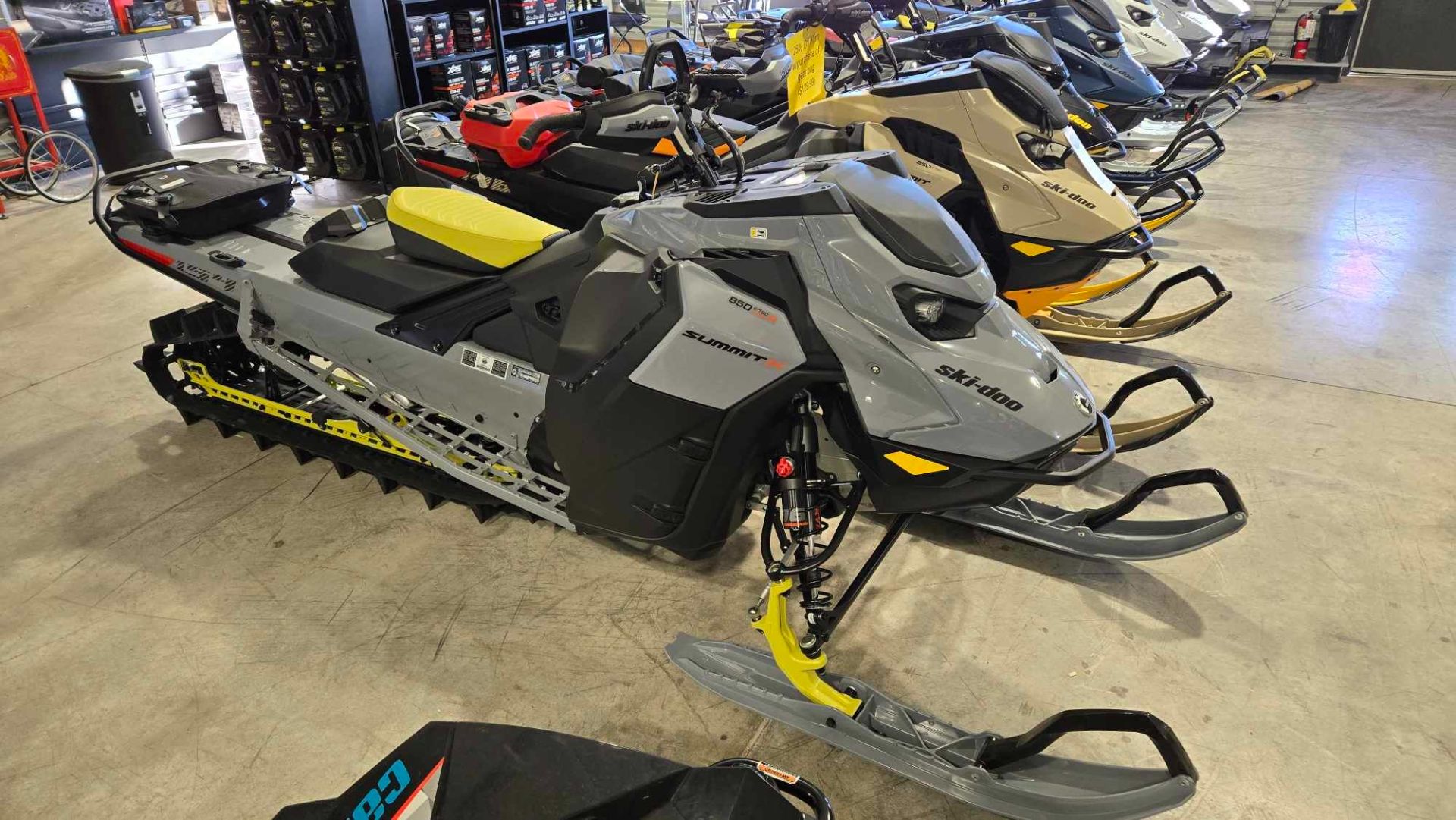 Ski-Doo Summit X Expert 154 850 E-Tec Turbo R Shot Powdermax X-Light Image