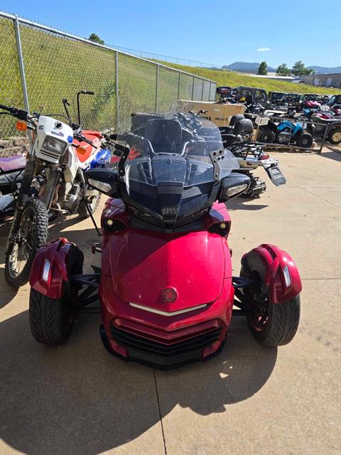 2016 Can-Am Spyder F3-T SE6 w/ Audio System in Rapid City, South Dakota - Photo 3