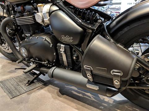 triumph bonneville bobber black accessories