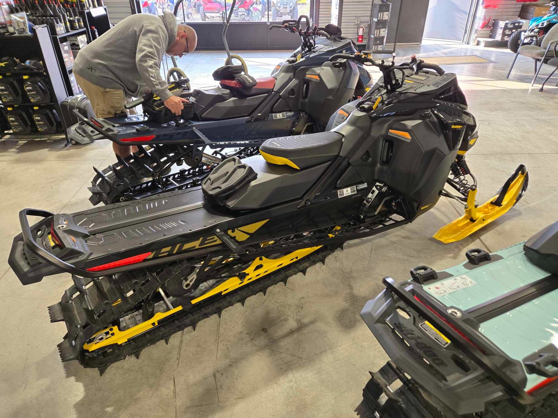 2024 Ski-Doo Summit HCE 850 E-TEC SHOT PowderMax 2.5 in Rapid City, South Dakota - Photo 4