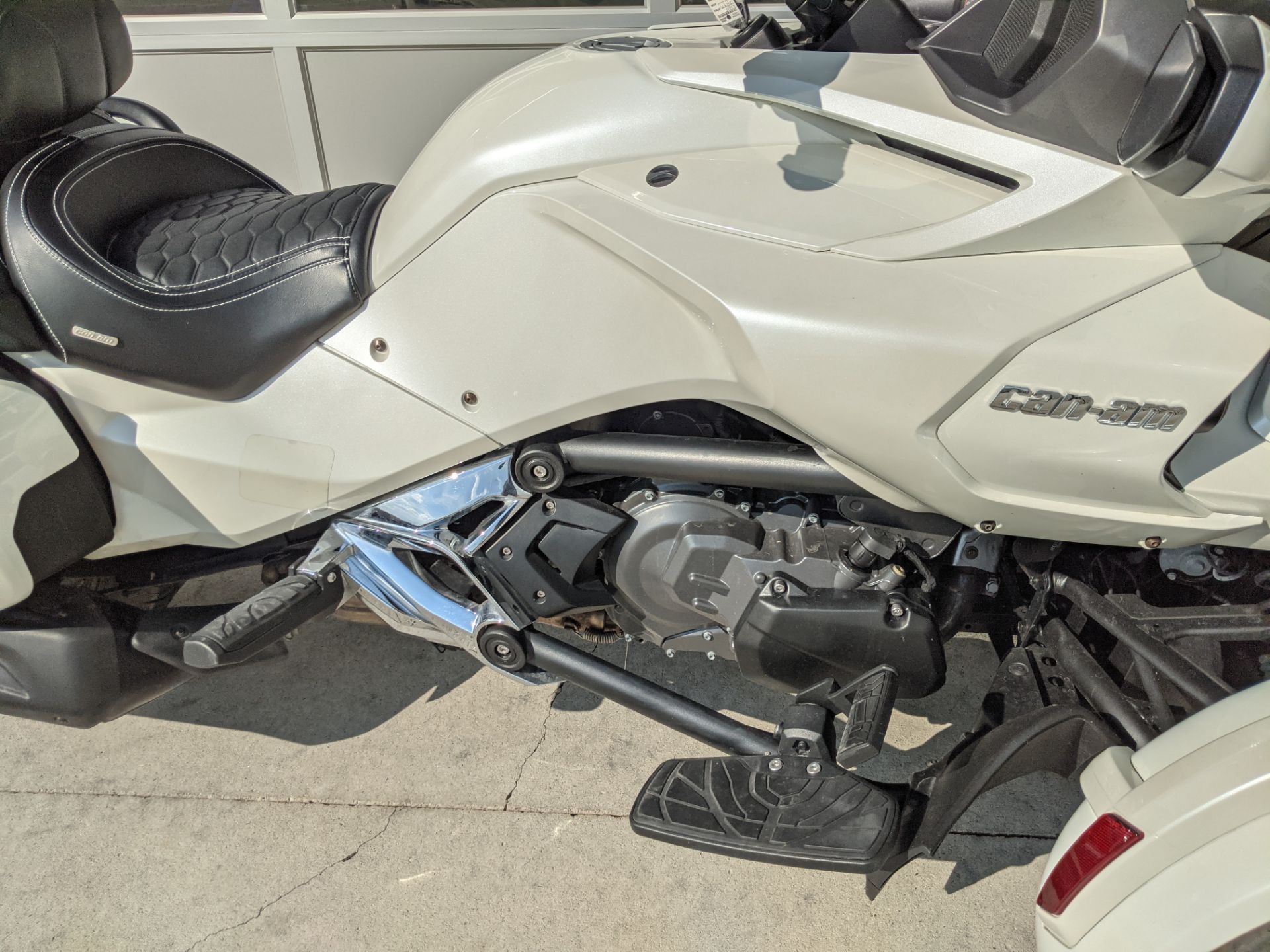 2016 Can-Am Spyder F3 Limited in Rapid City, South Dakota - Photo 8