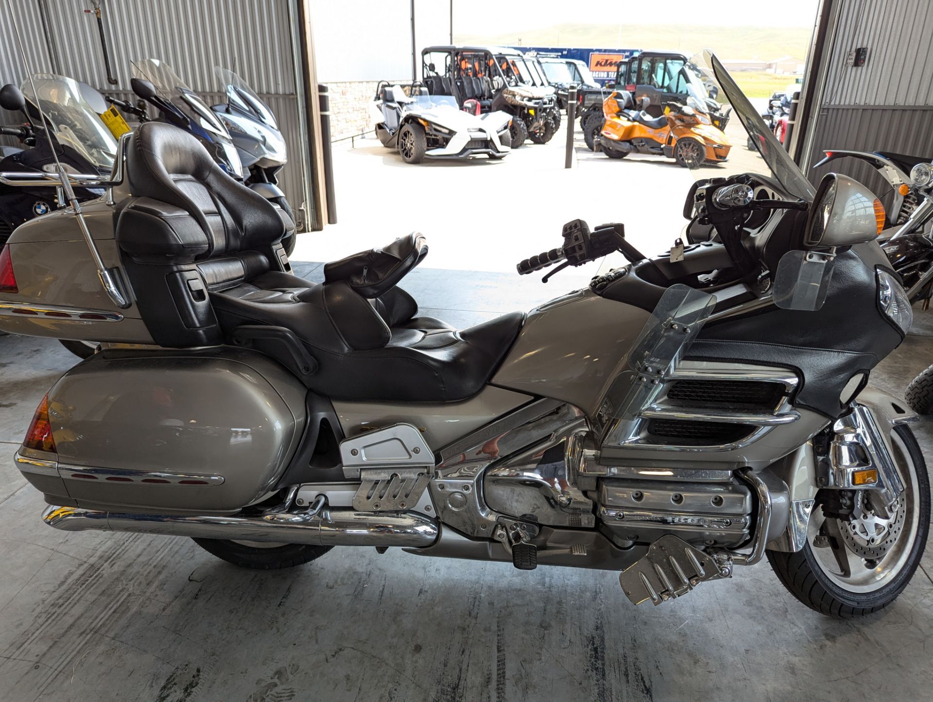 Honda Gold Wing Image