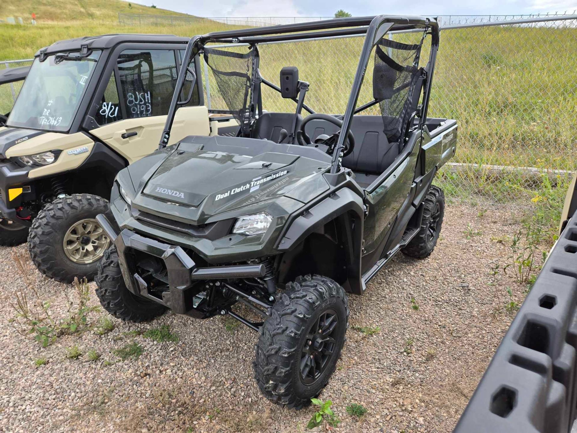 Honda Pioneer 1000 Deluxe Image