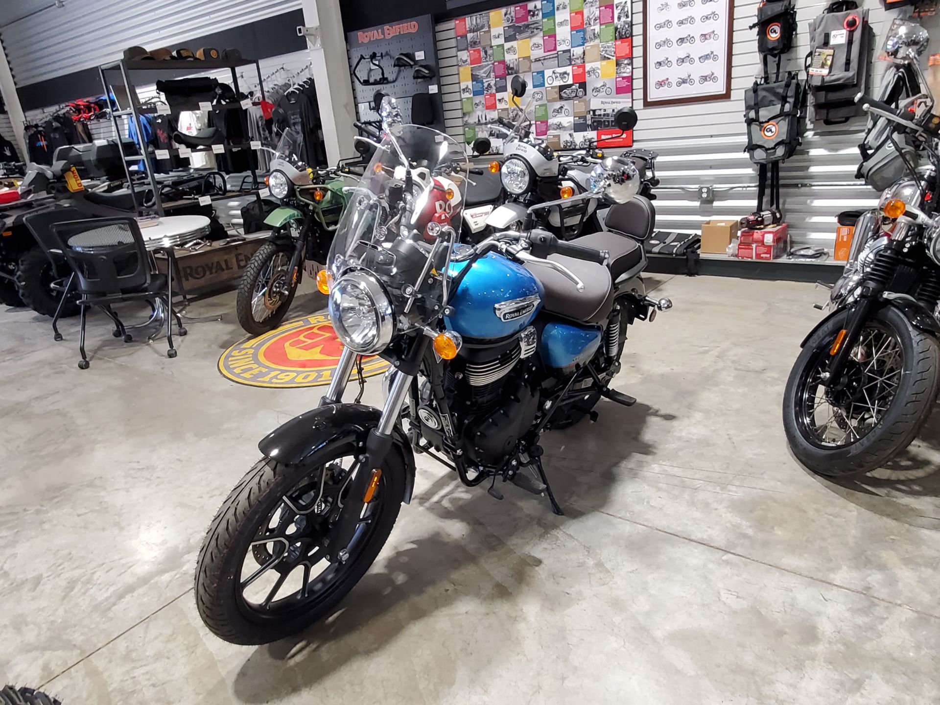 2023 Royal Enfield Meteor 350 in Rapid City, South Dakota - Photo 2