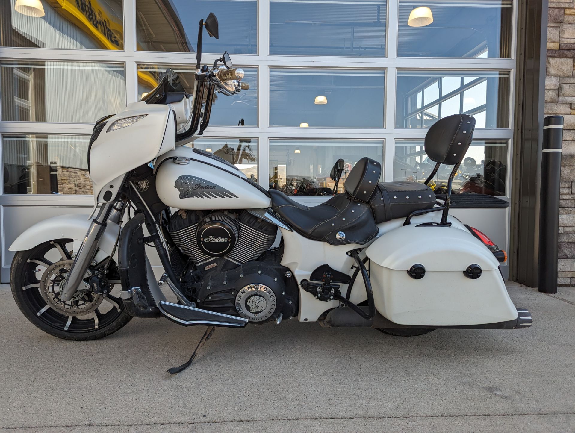 2017 Indian Motorcycle Chieftain® in Rapid City, South Dakota - Photo 2