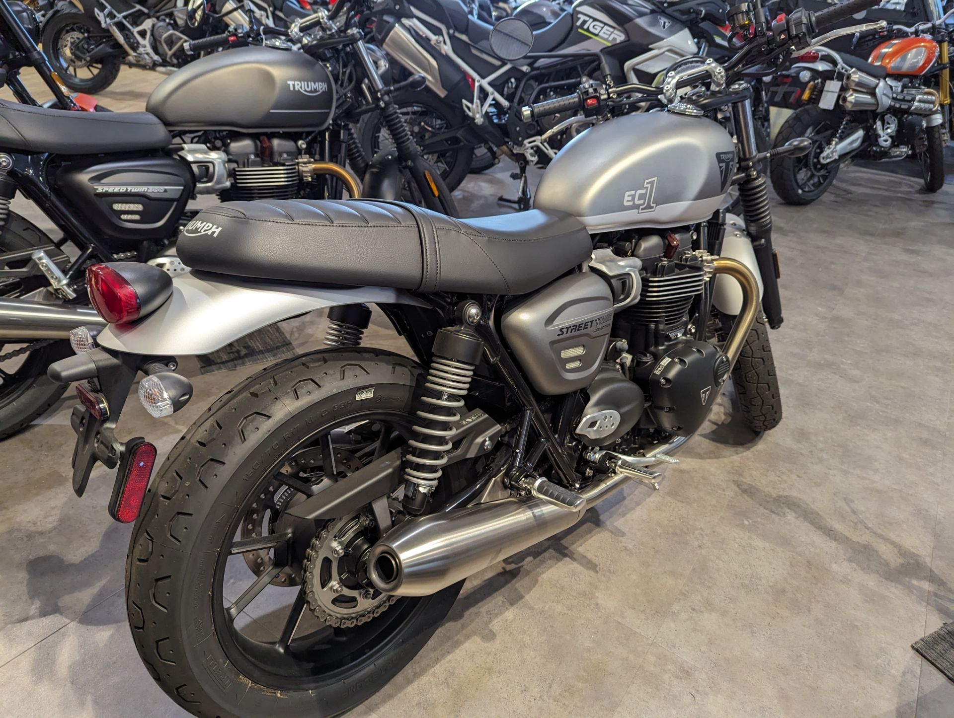 2022 Triumph Street Twin EC1 Special Edition in Rapid City, South Dakota - Photo 8