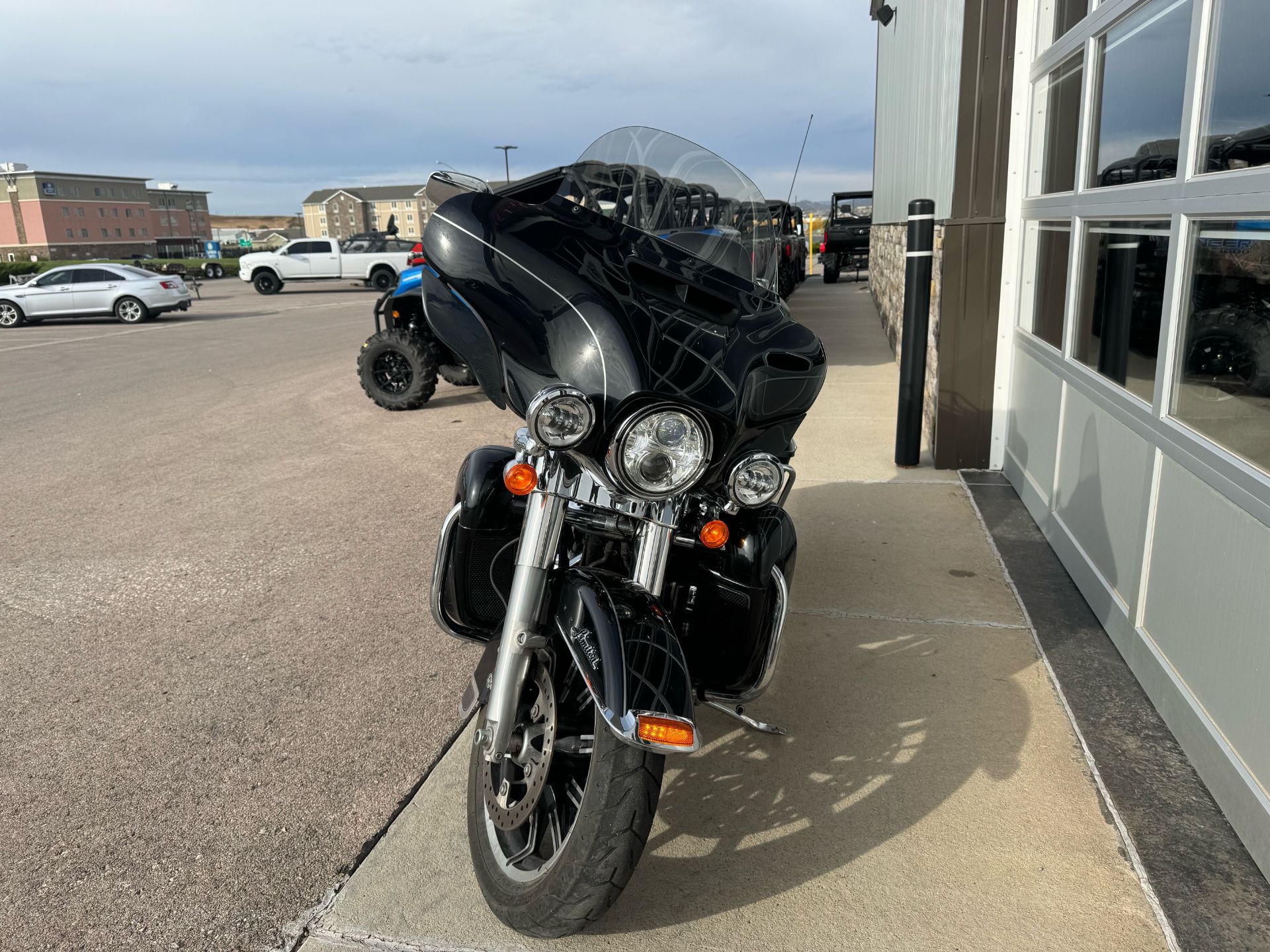 2017 Harley-Davidson Ultra Limited in Rapid City, South Dakota - Photo 3