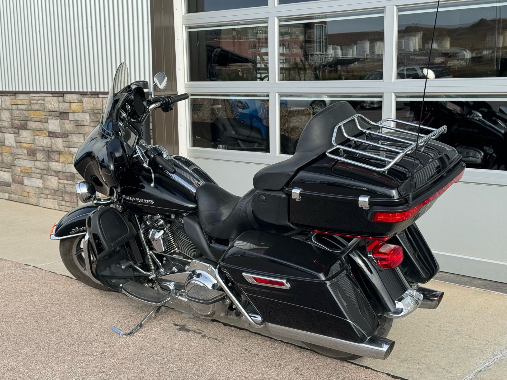 2017 Harley-Davidson Ultra Limited in Rapid City, South Dakota - Photo 8