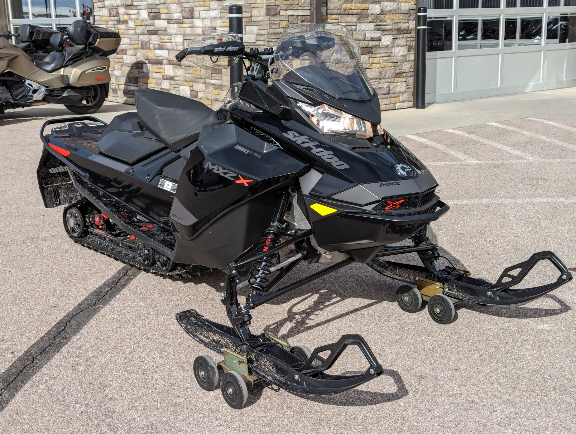 2021 Ski-Doo MXZ X 850 E-TEC ES RipSaw 1.25 in Rapid City, South Dakota - Photo 5