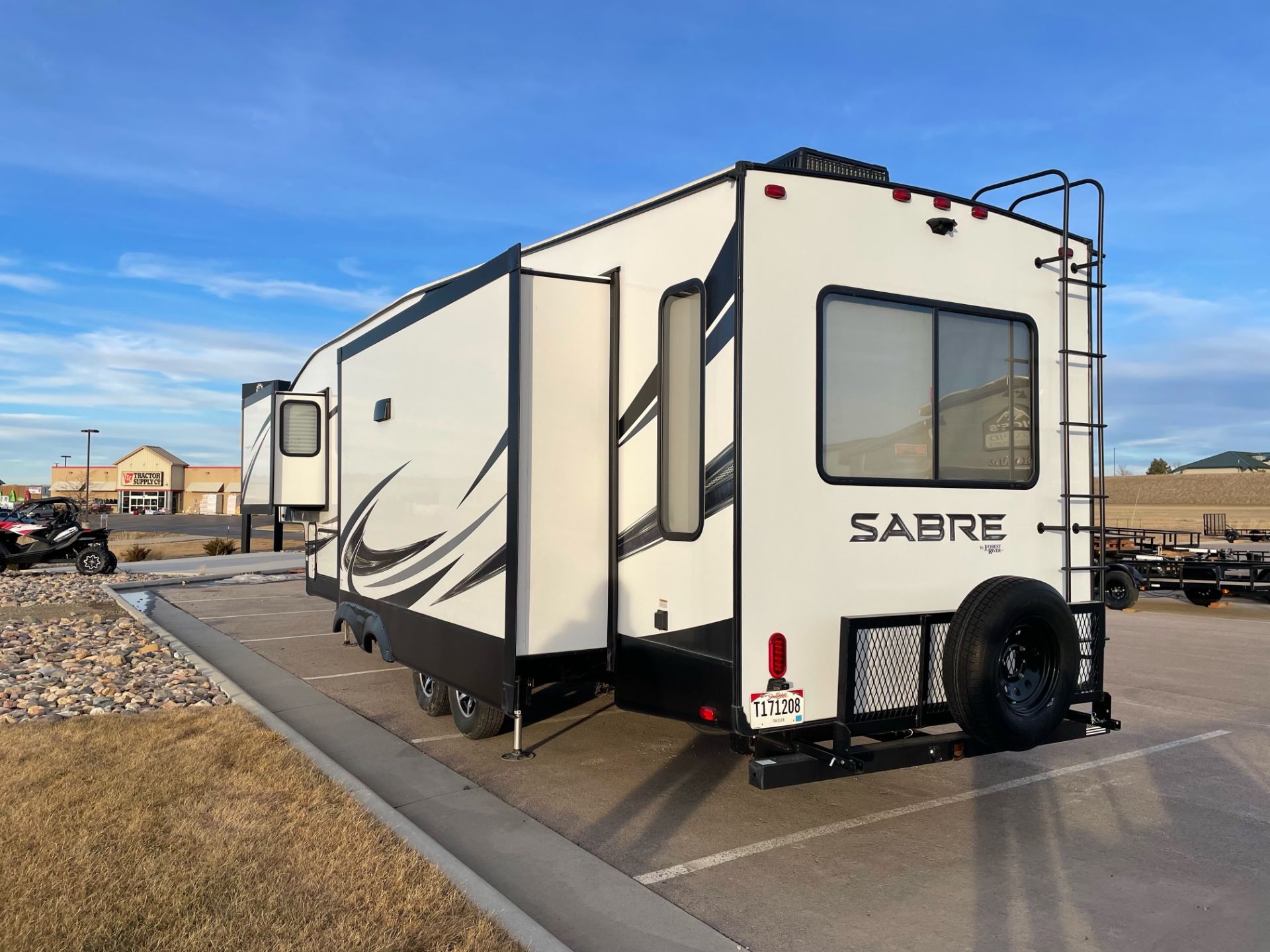 2019 Other Forest River Sabre M-32DPT 5th Wheel in Rapid City, South Dakota - Photo 4