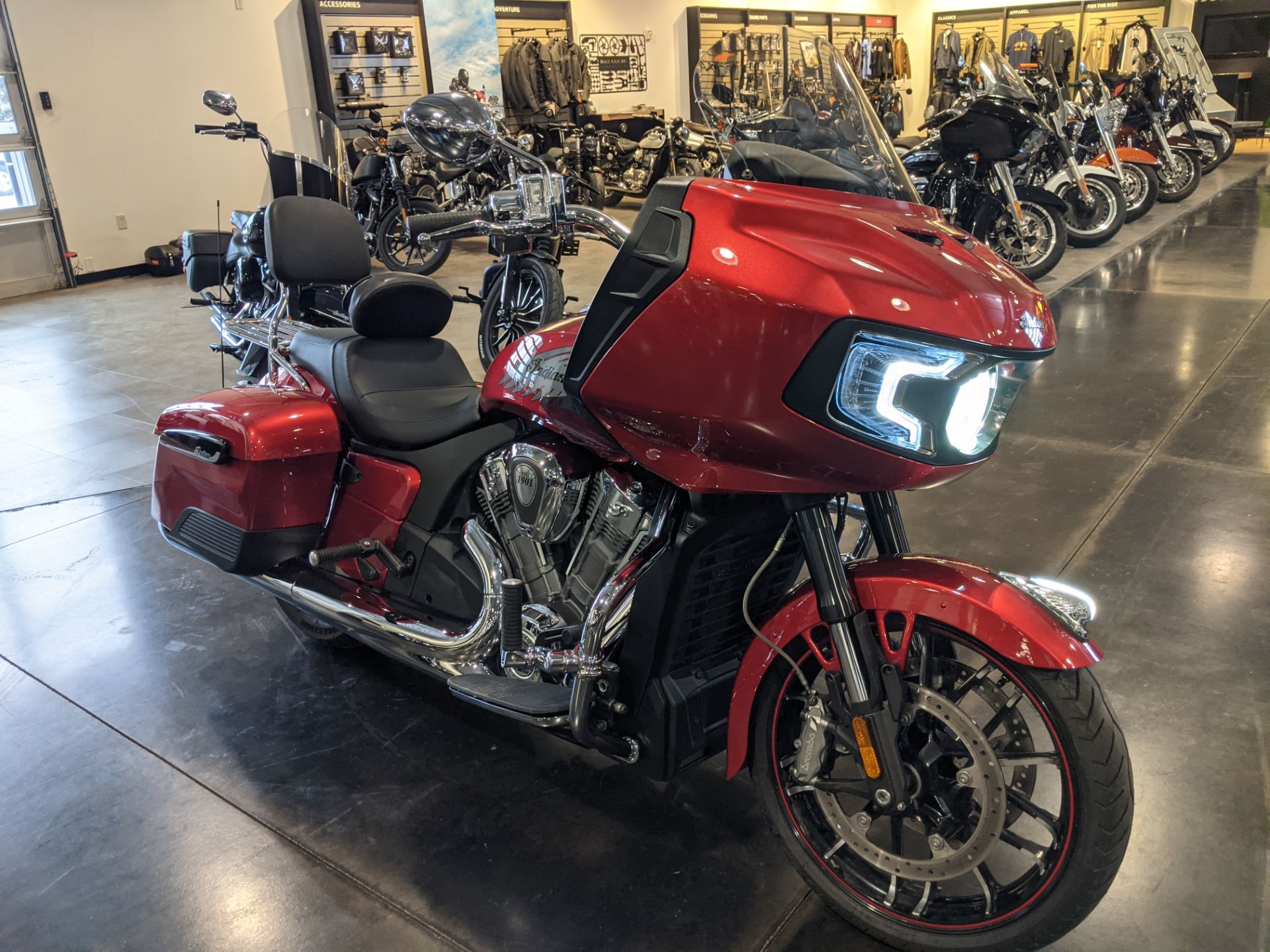 2020 Indian Challenger® Limited in Rapid City, South Dakota - Photo 7