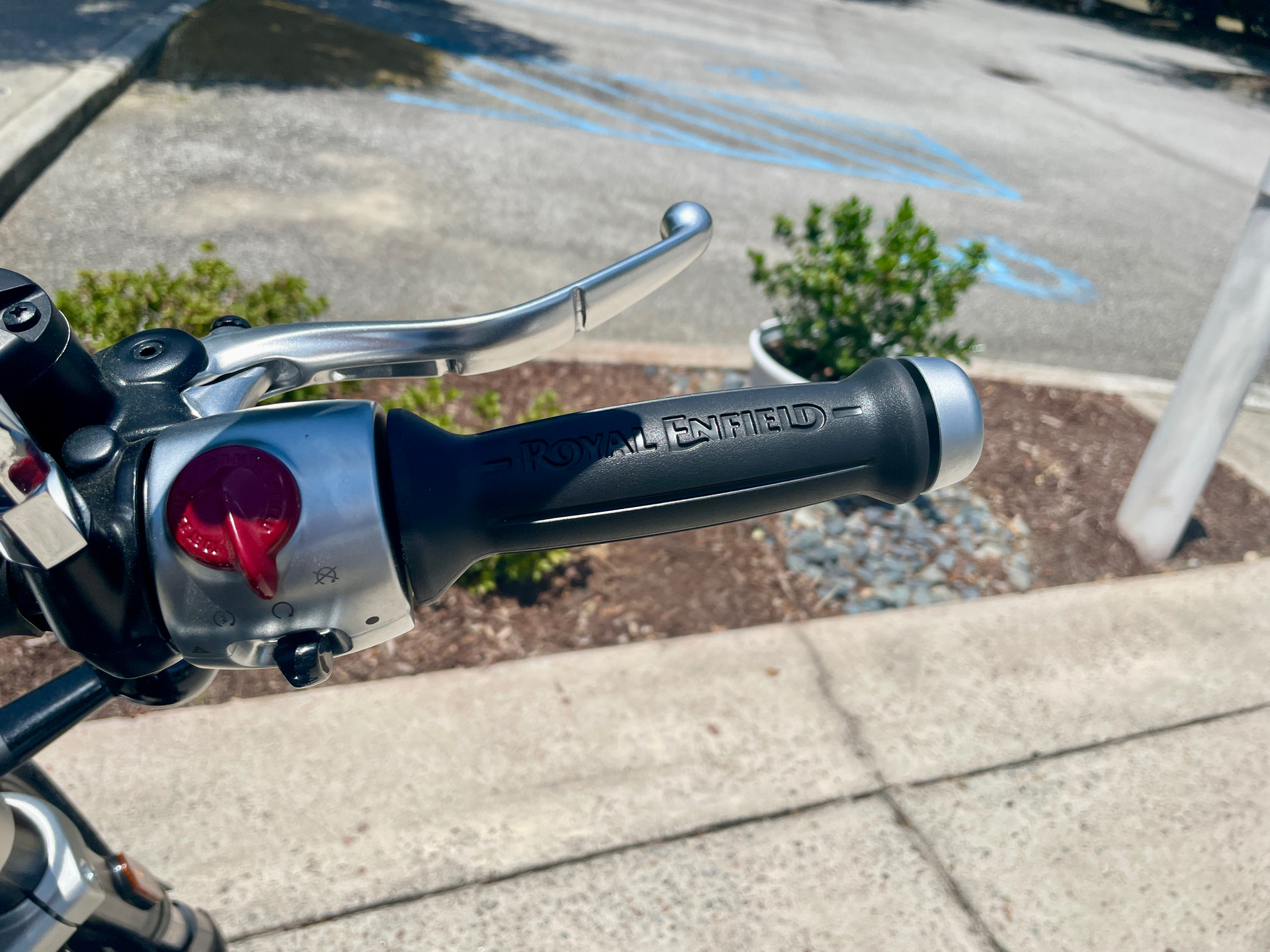 2024 Royal Enfield Super Meteor 650 in North Charleston, South Carolina - Photo 9