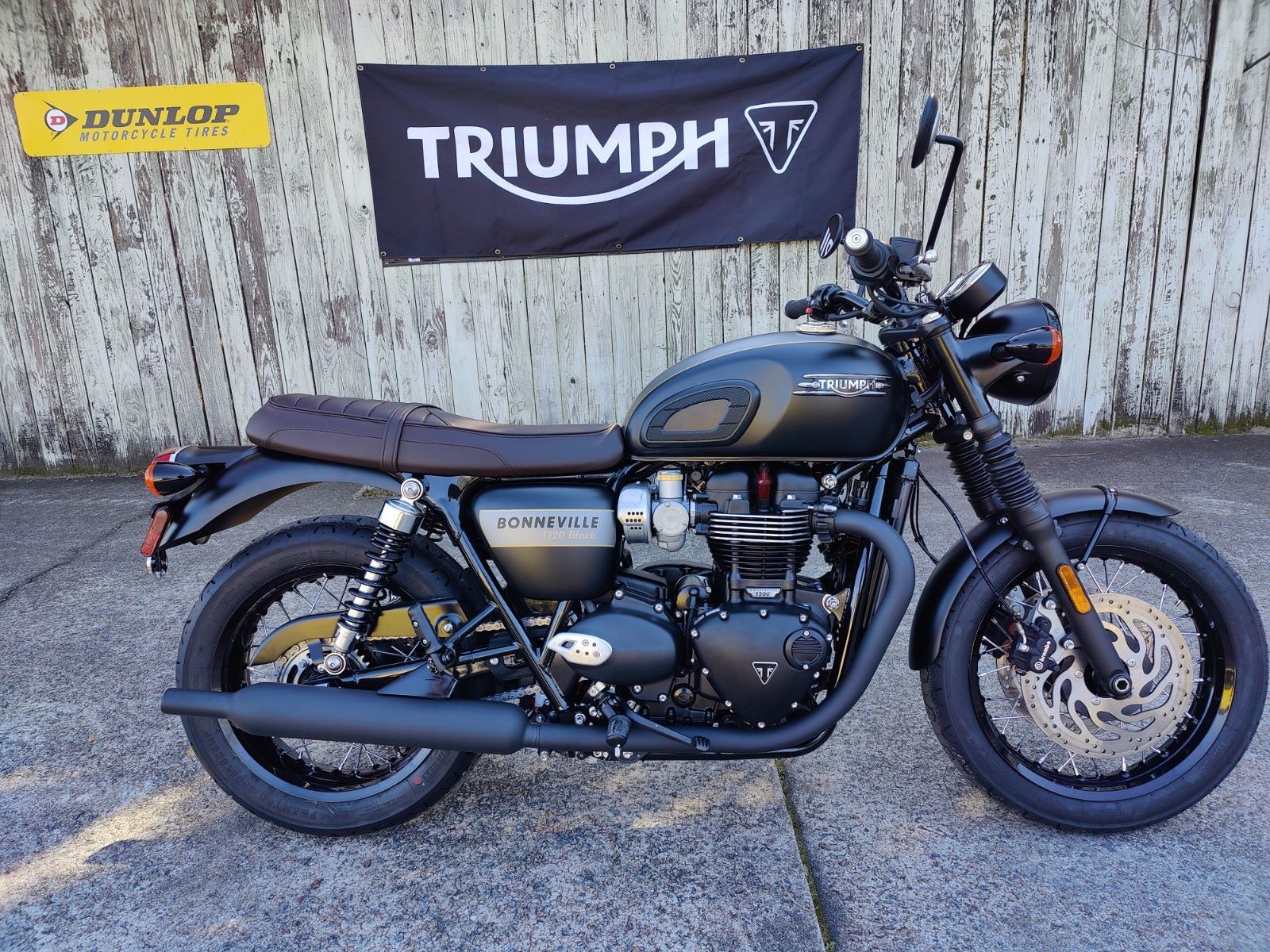 New 2022 Triumph Bonneville T120 Black Gold Line | Motorcycles in North ...