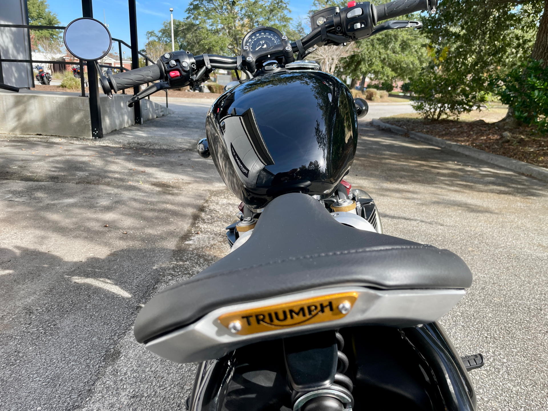 2024 Triumph Bonneville Bobber in North Charleston, South Carolina - Photo 8
