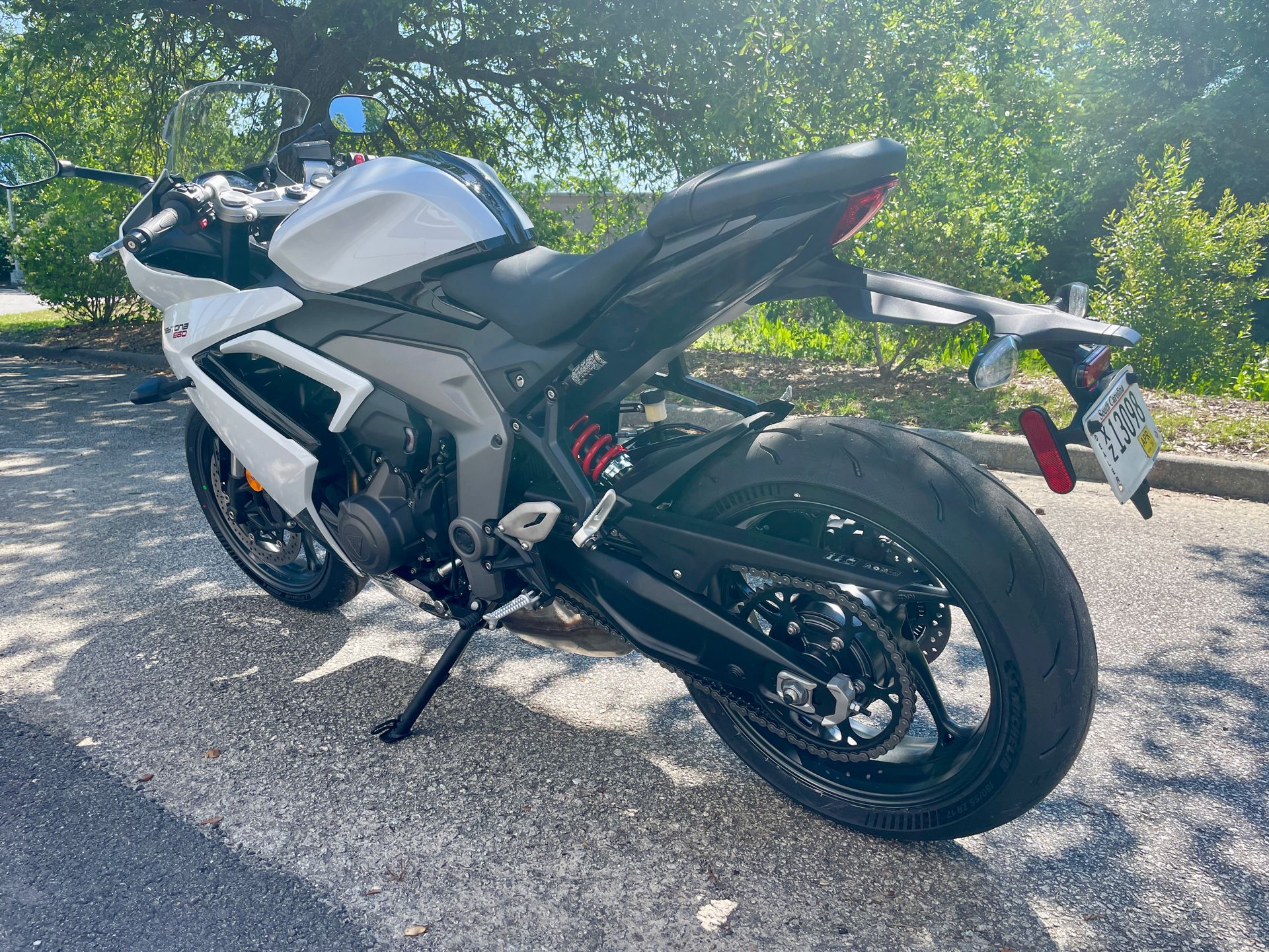 2025 Triumph Daytona 660 in North Charleston, South Carolina - Photo 9