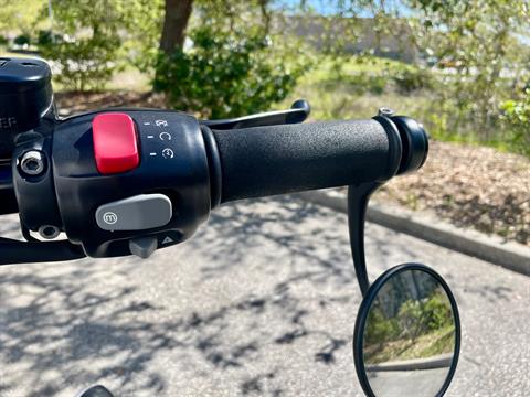 2020 Triumph Bonneville Bobber Black in North Charleston, South Carolina - Photo 9