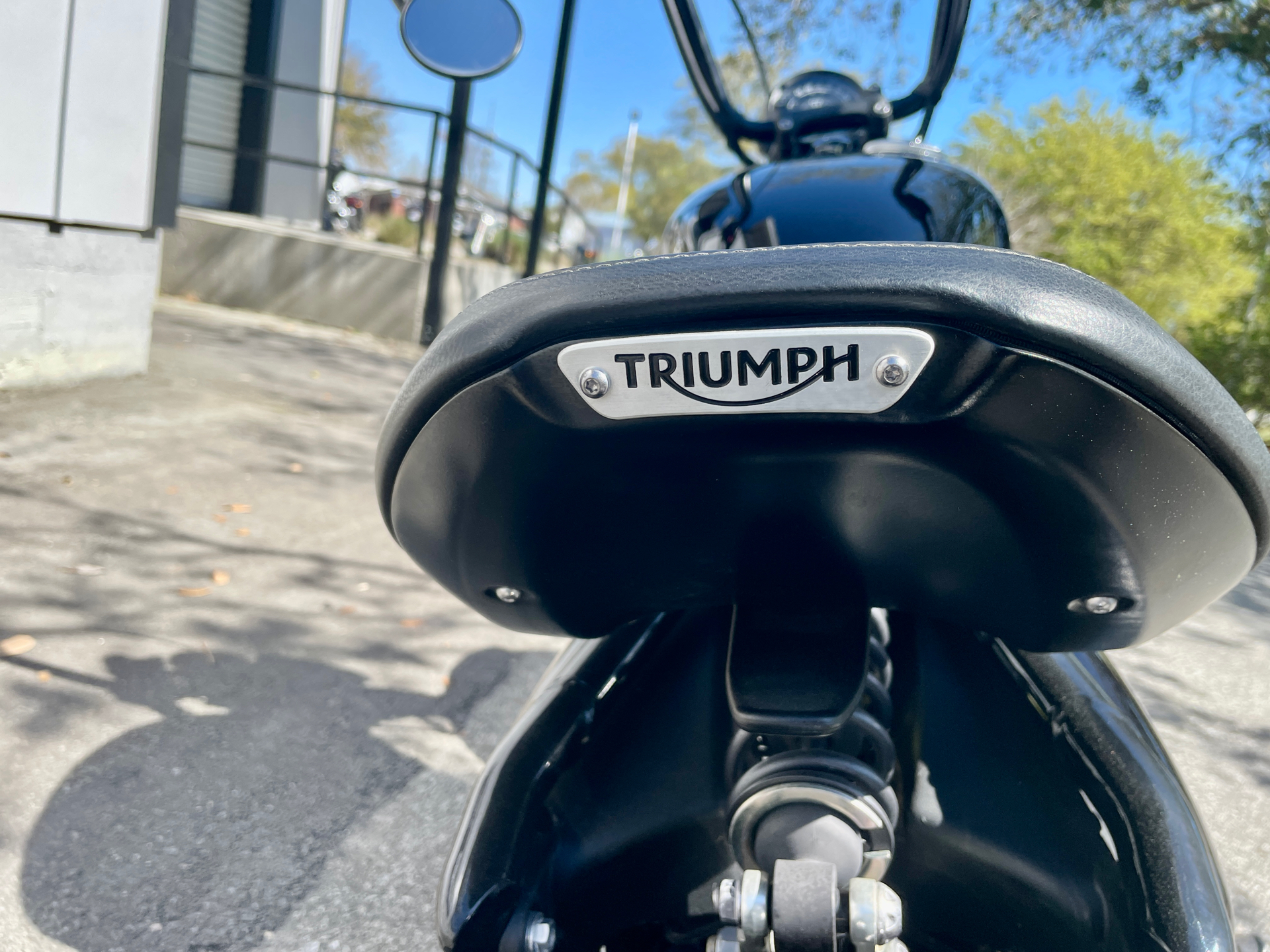2020 Triumph Bonneville Bobber Black in North Charleston, South Carolina - Photo 14