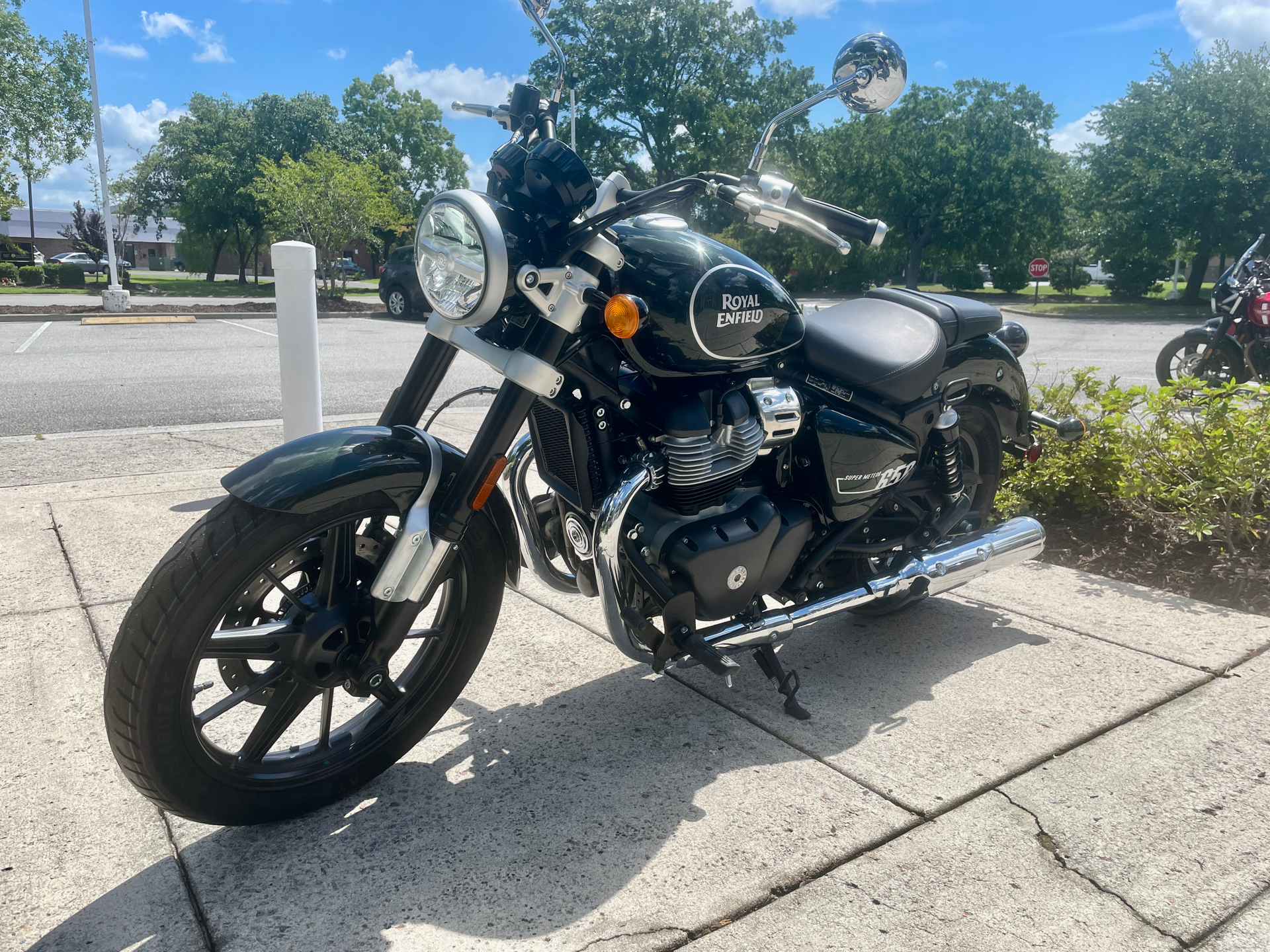 2024 Royal Enfield Super Meteor 650 in North Charleston, South Carolina - Photo 4