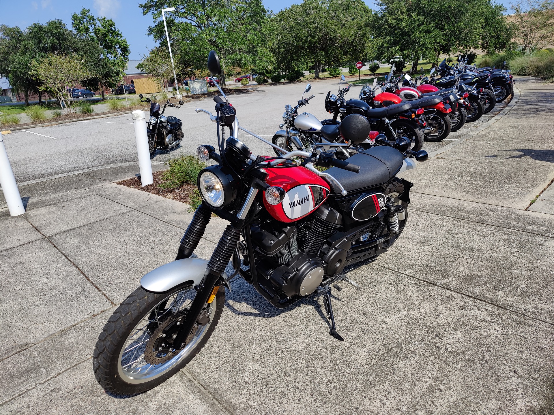 2017 Yamaha SCR950 in North Charleston, South Carolina - Photo 4