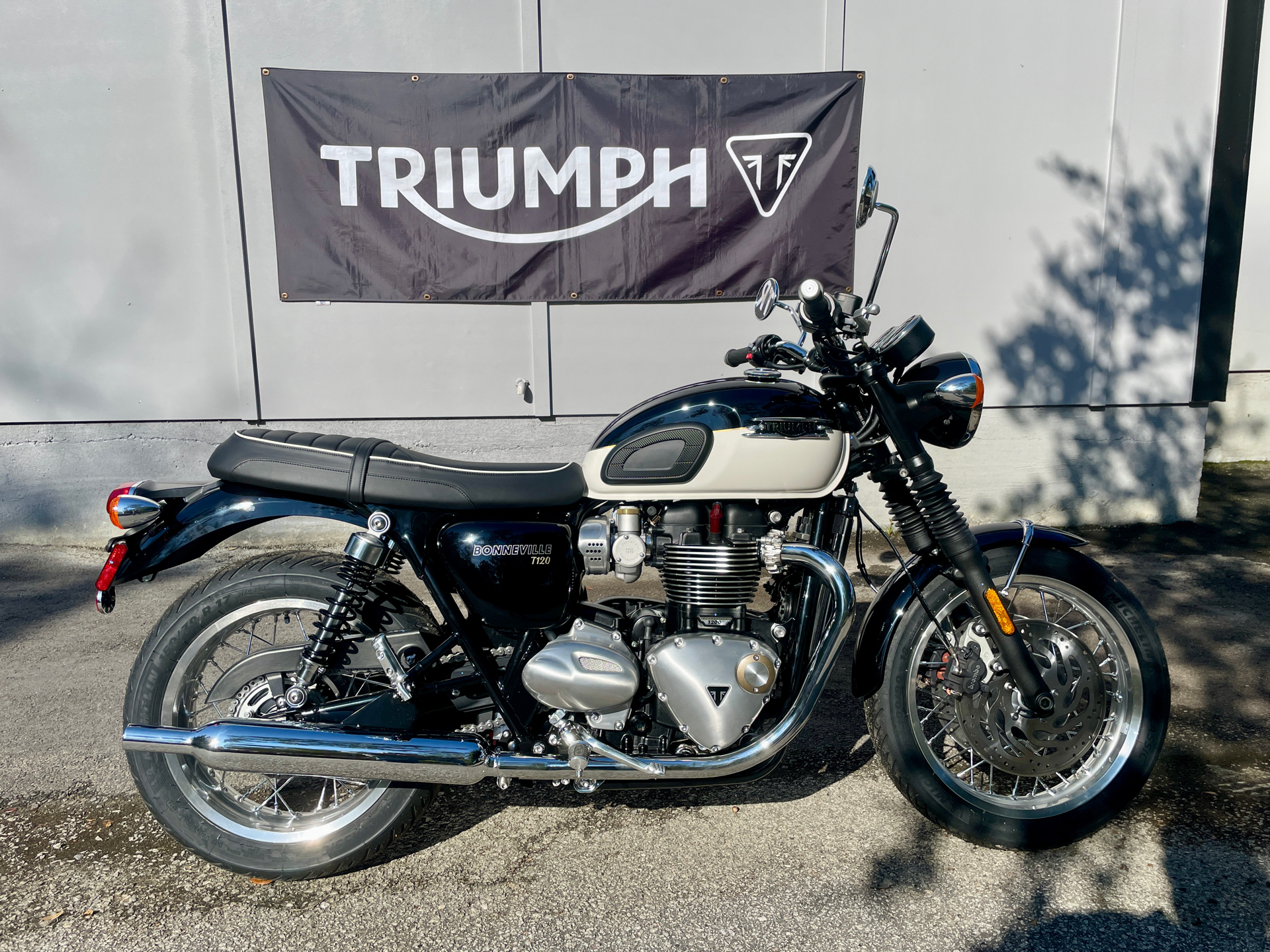 2024 Triumph Bonneville T120 in North Charleston, South Carolina - Photo 1