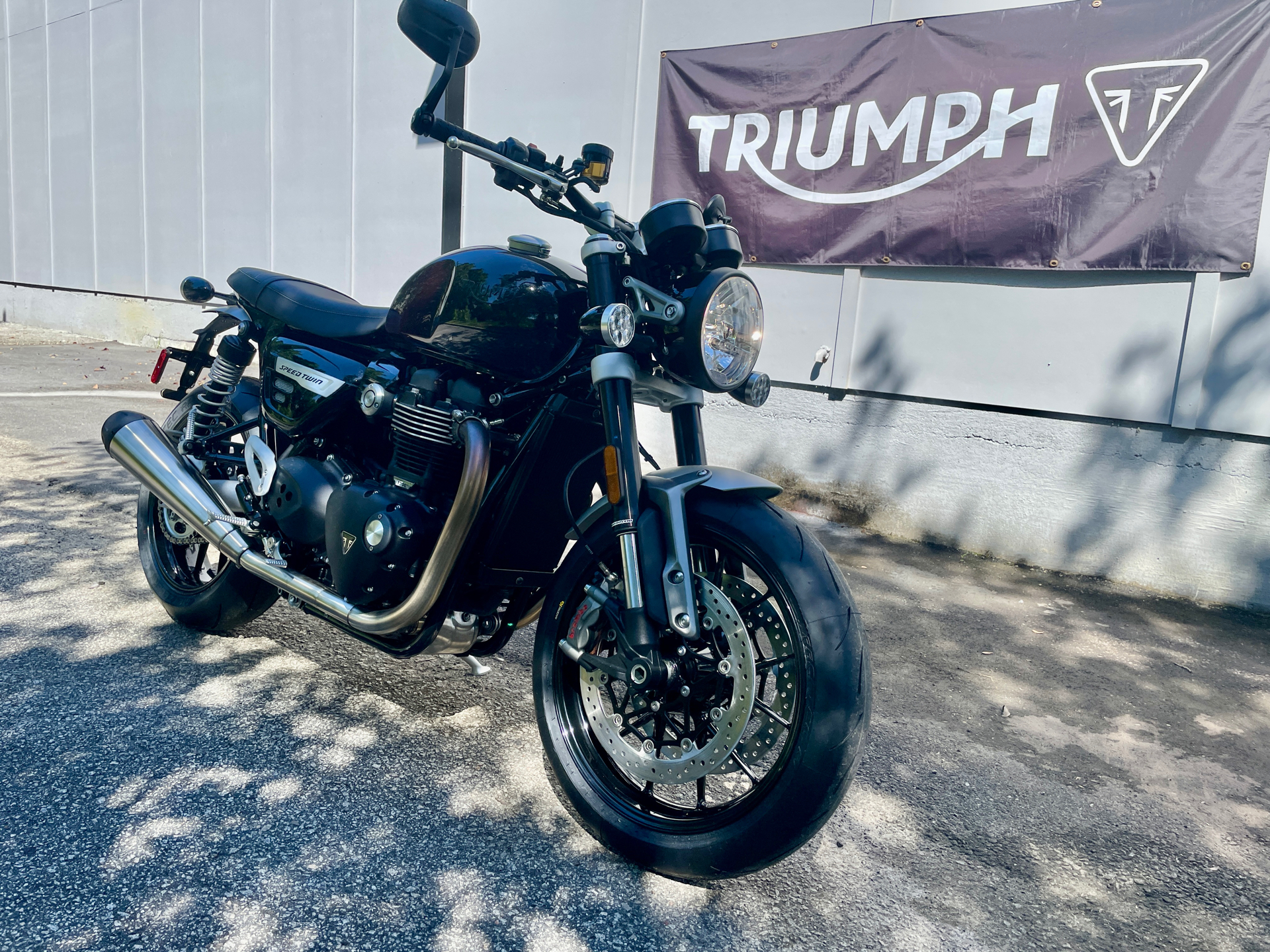 2024 Triumph Speed Twin 1200 in North Charleston, South Carolina - Photo 2