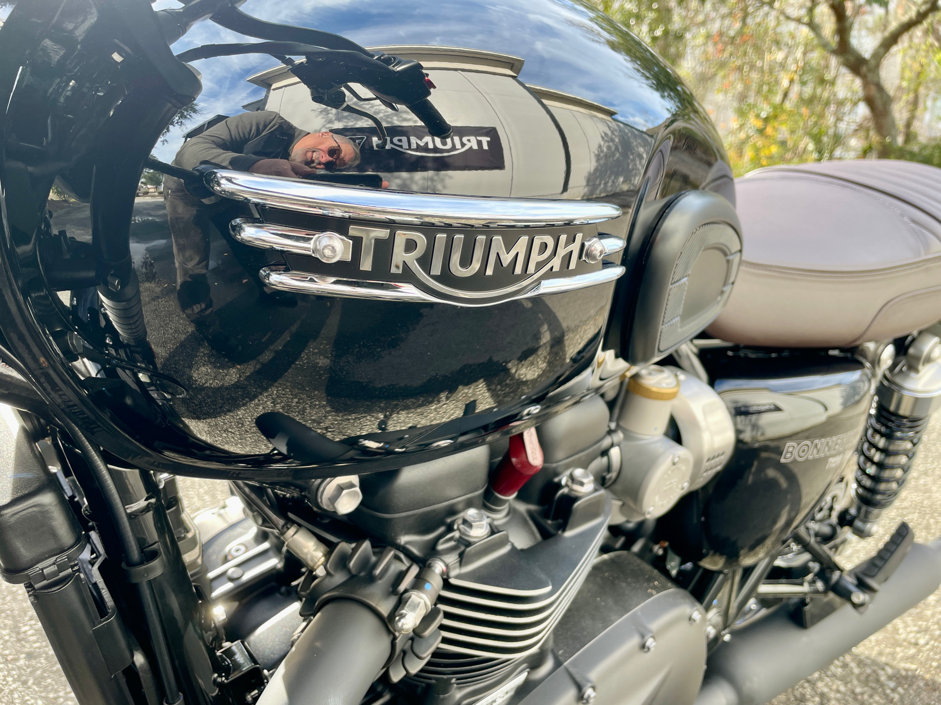2024 Triumph Bonneville T120 Black in North Charleston, South Carolina - Photo 10