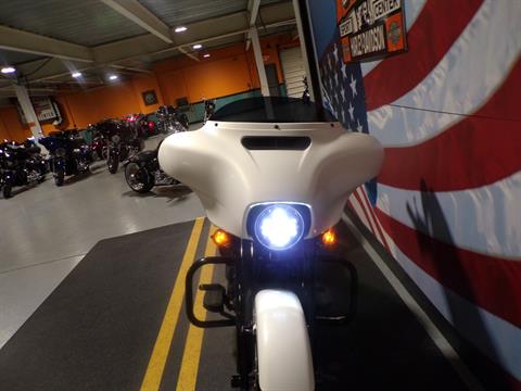 2018 Harley-Davidson Street Glide® Special in Honesdale, Pennsylvania - Photo 16