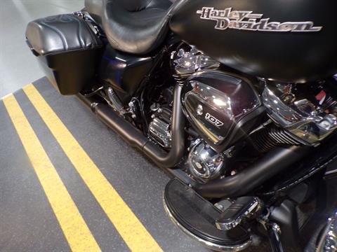 2017 Harley-Davidson Street Glide® Special in Honesdale, Pennsylvania - Photo 7