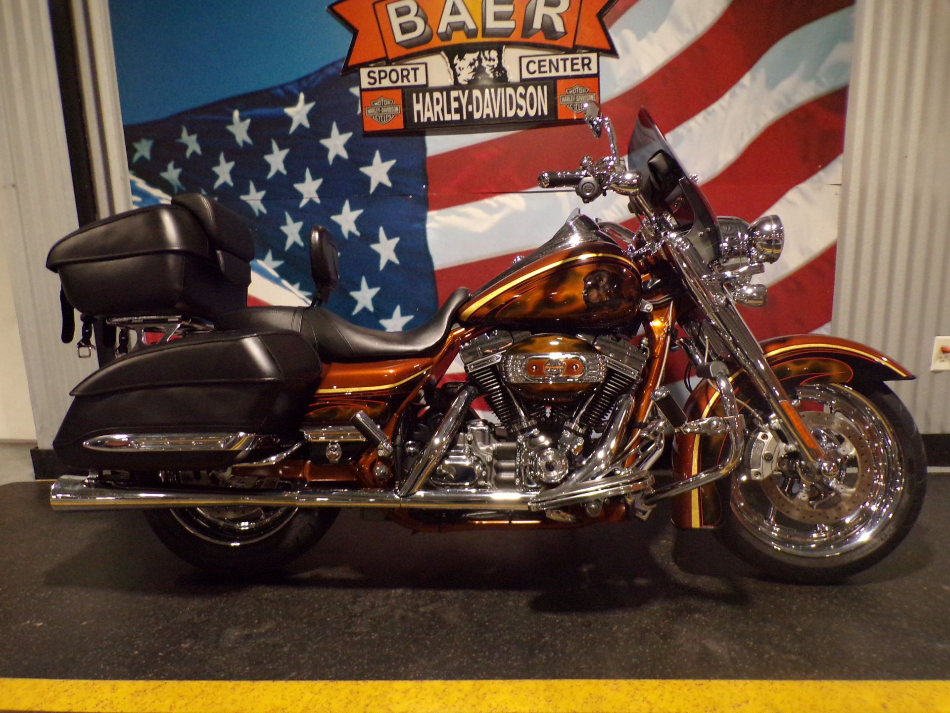 2008 Harley-Davidson CVO™ Screamin' Eagle® Road King® in Honesdale, Pennsylvania - Photo 5