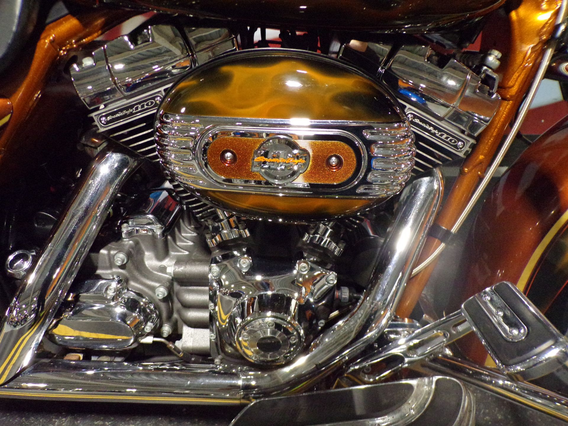 2008 Harley-Davidson CVO™ Screamin' Eagle® Road King® in Honesdale, Pennsylvania - Photo 12
