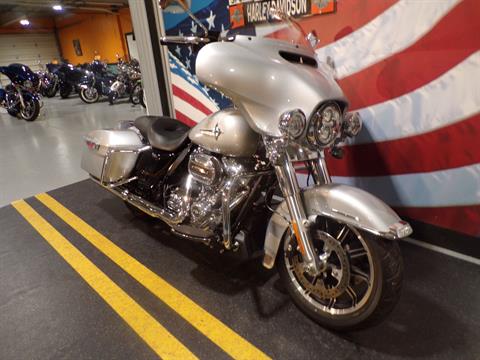 2021 Harley-Davidson Electra Glide® Standard in Honesdale, Pennsylvania - Photo 4