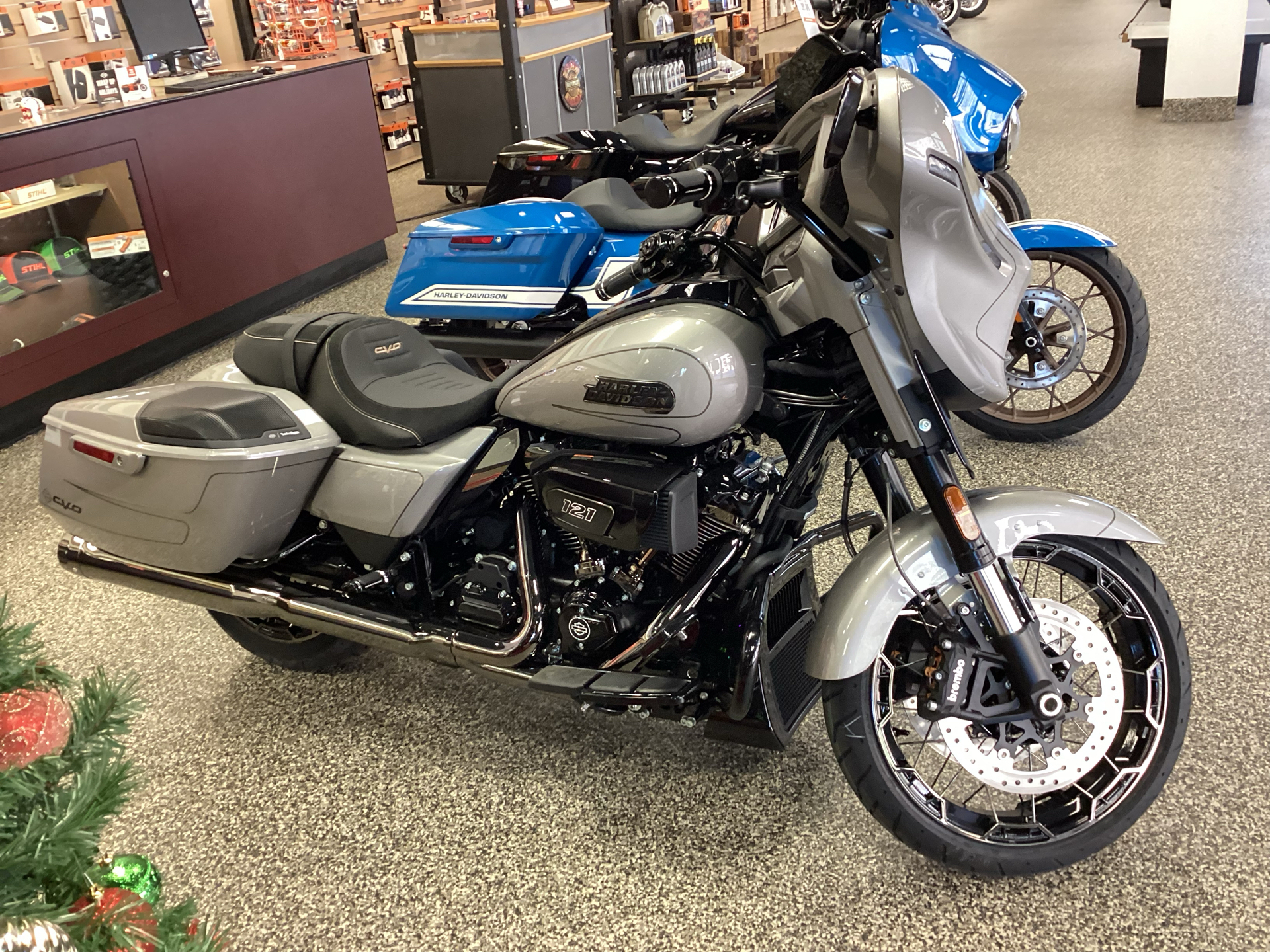 2023 Harley-Davidson CVO™ Street Glide® in Honesdale, Pennsylvania - Photo 33