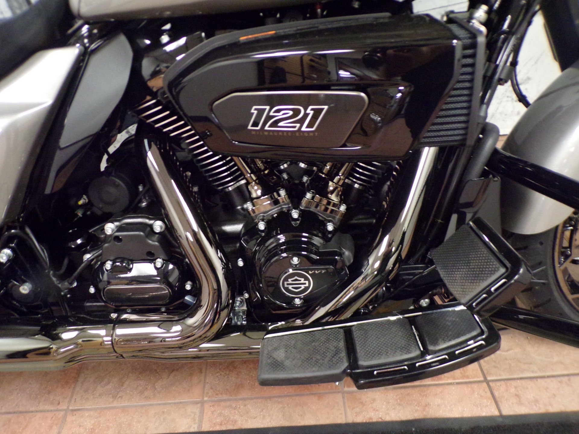 2023 Harley-Davidson CVO™ Street Glide® in Honesdale, Pennsylvania - Photo 10
