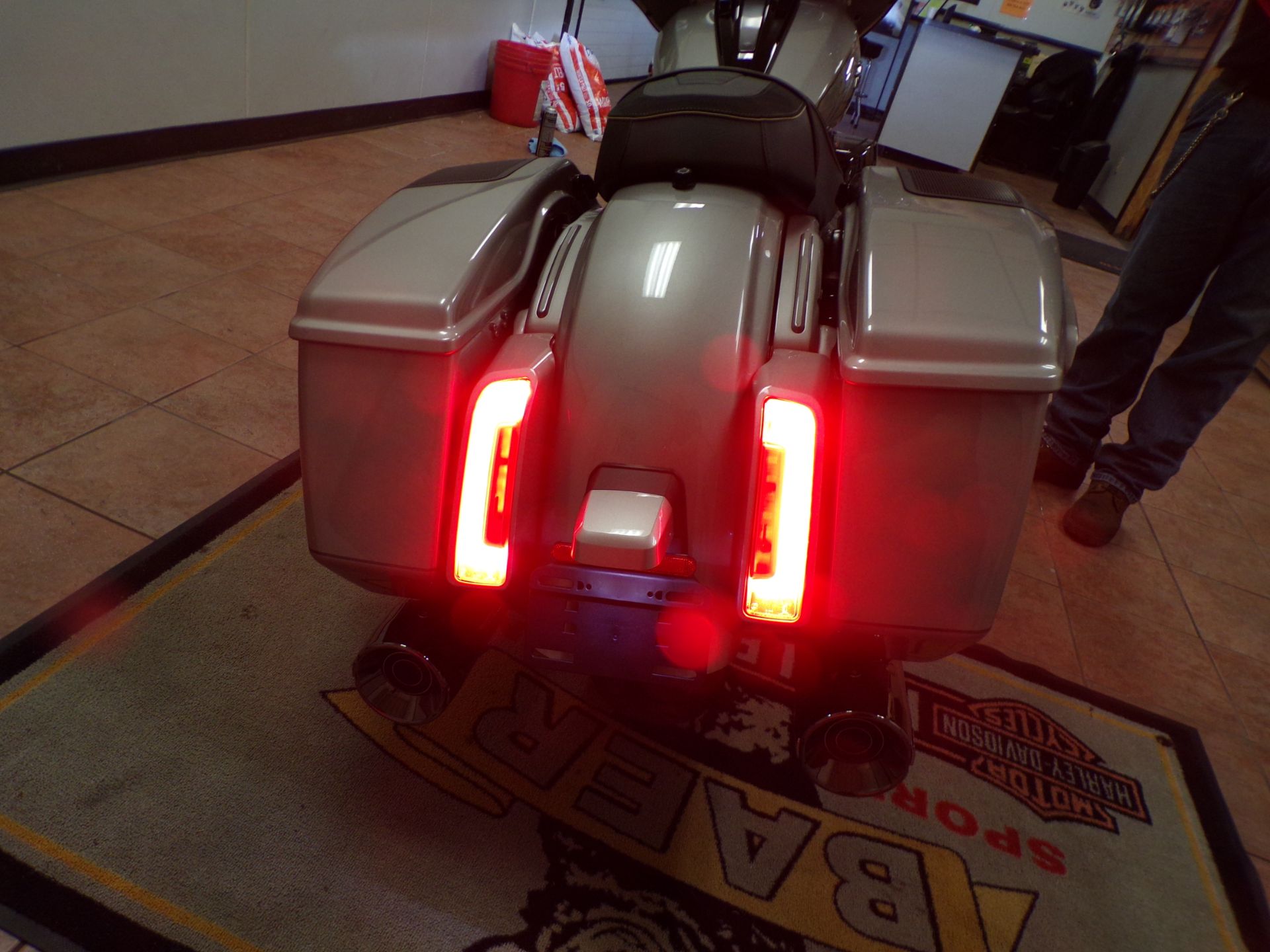 2023 Harley-Davidson CVO™ Street Glide® in Honesdale, Pennsylvania - Photo 32