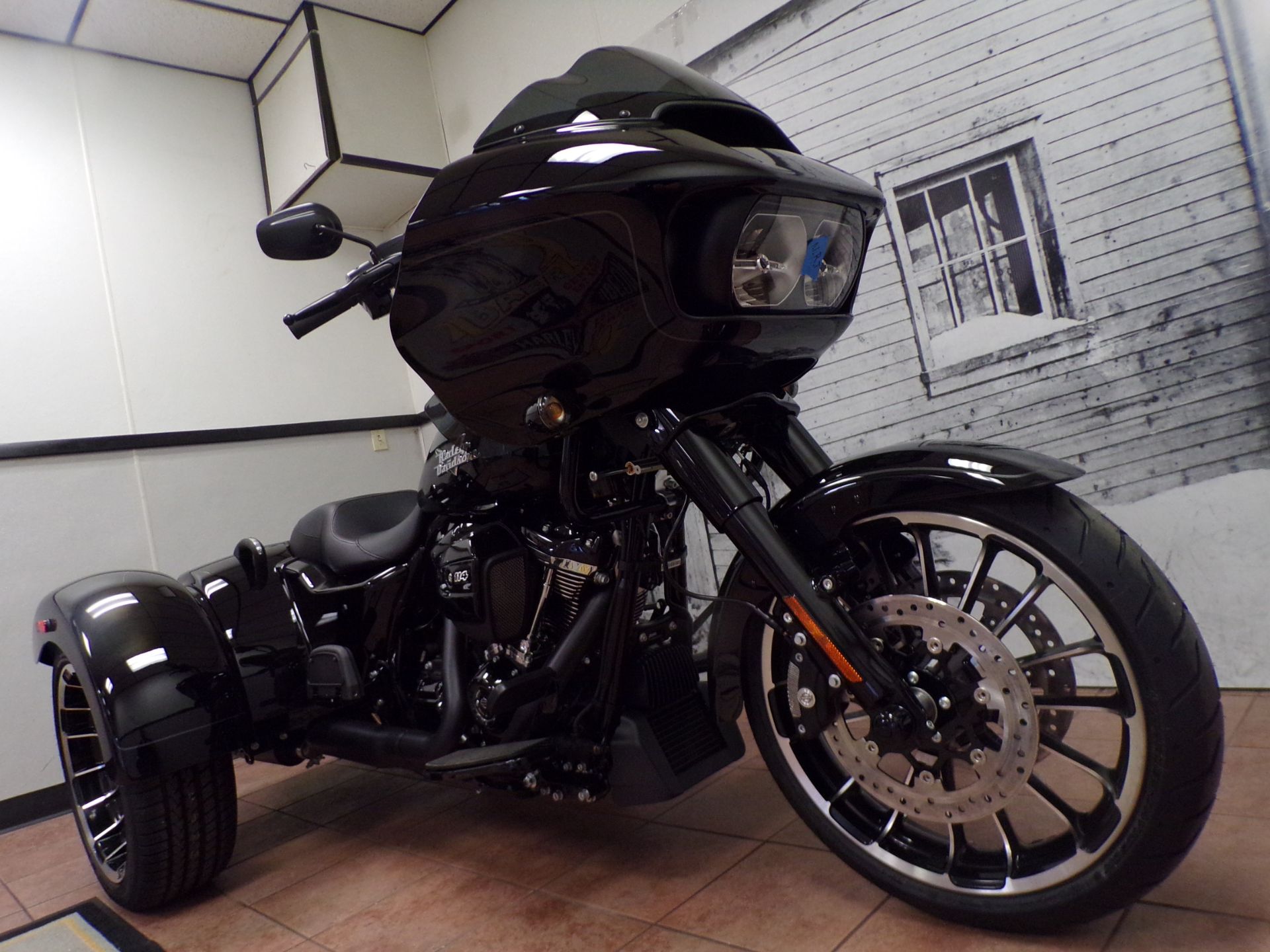 2023 Harley-Davidson Road Glide® 3 in Honesdale, Pennsylvania - Photo 5