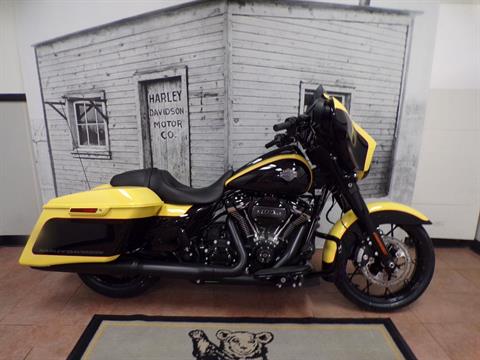 2023 Harley-Davidson Street Glide® Special in Honesdale, Pennsylvania - Photo 3