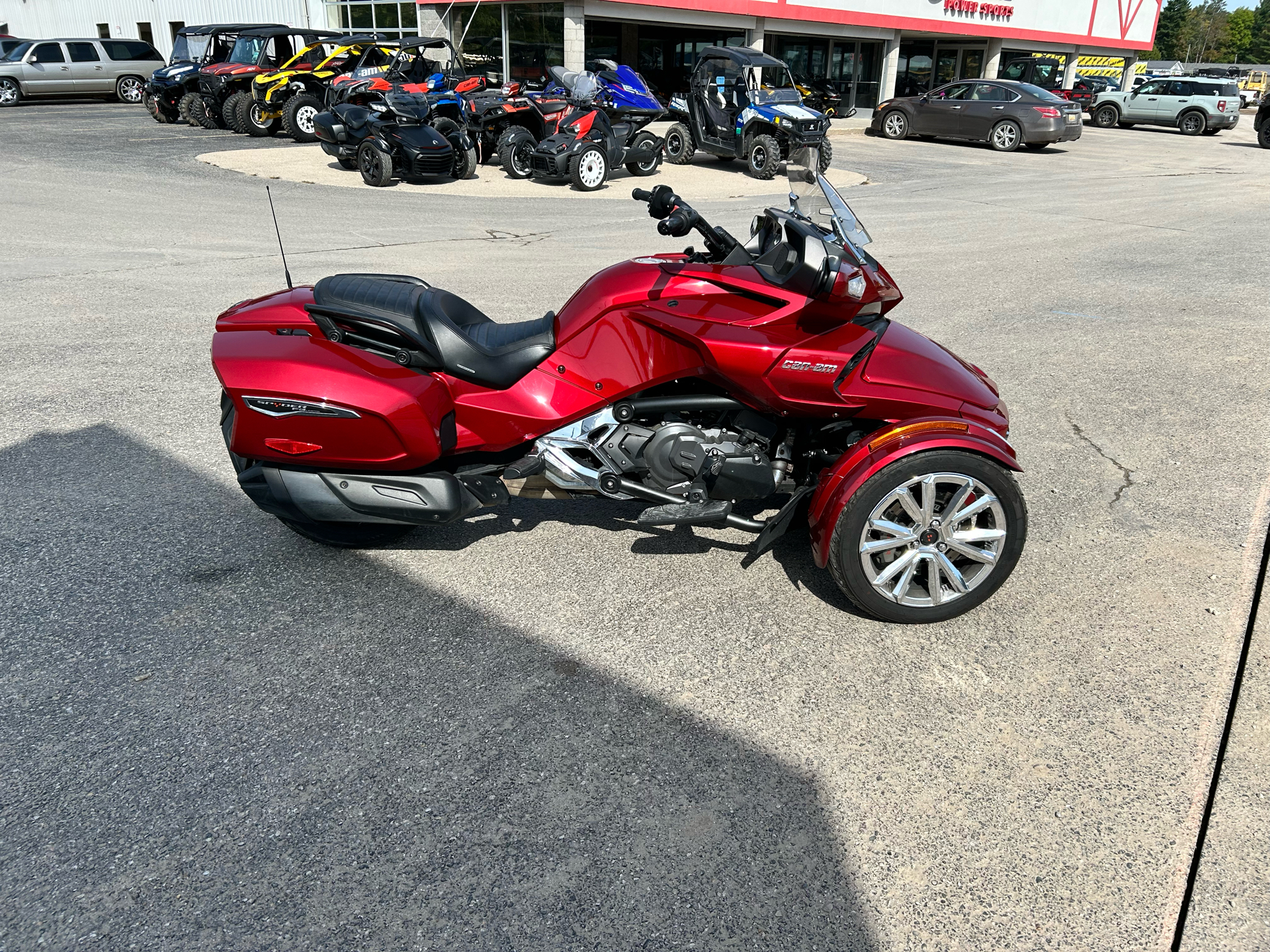 2016 Can-Am Spyder F3-T SE6 w/ Audio System in Gaylord, Michigan - Photo 3