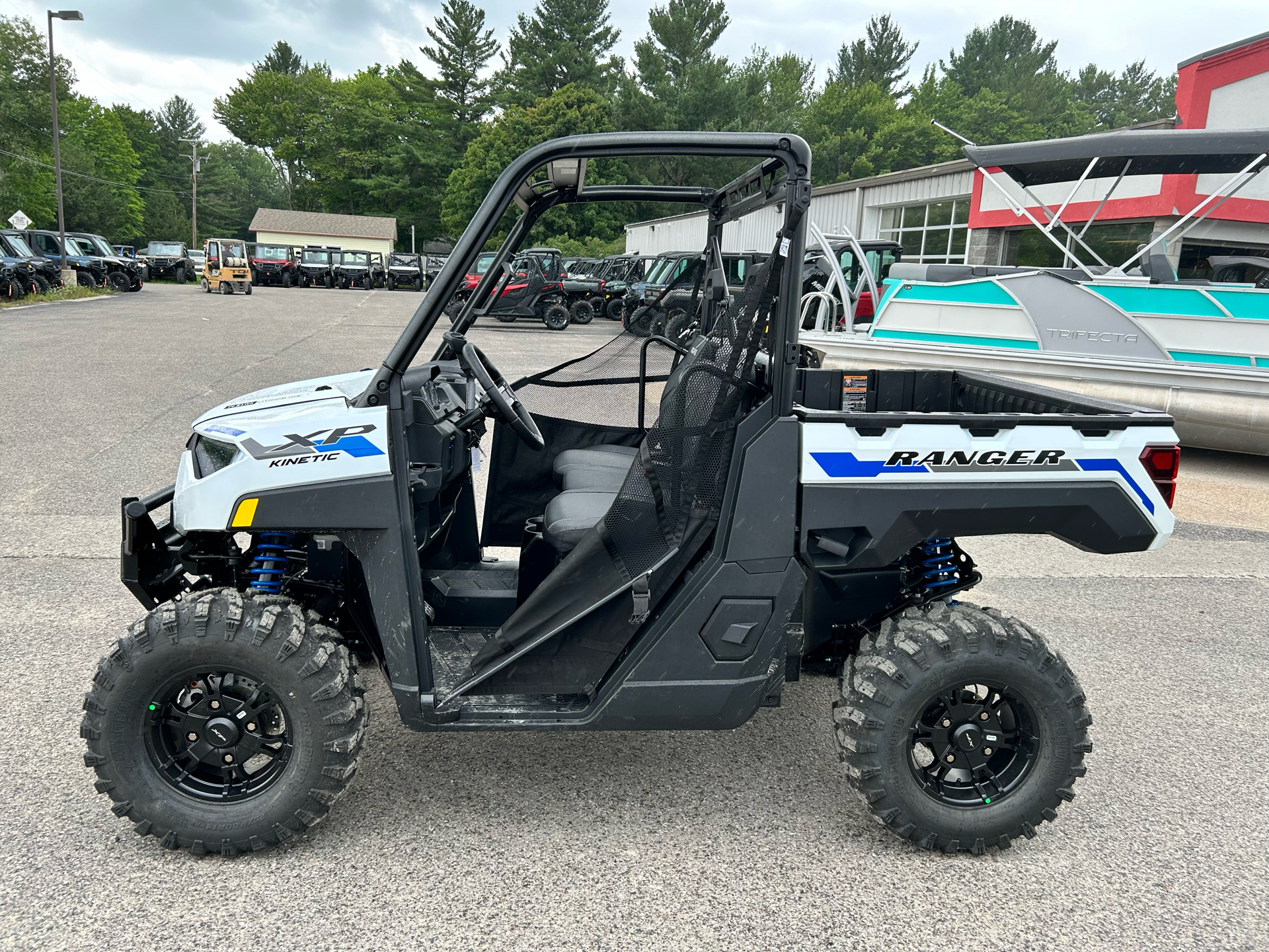 2024 Polaris Ranger XP Kinetic Premium in Gaylord, Michigan - Photo 4