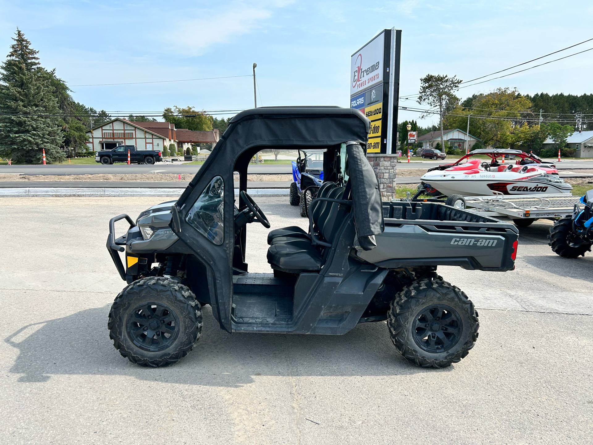 2023 Can-Am Defender XT HD9 in Gaylord, Michigan - Photo 3