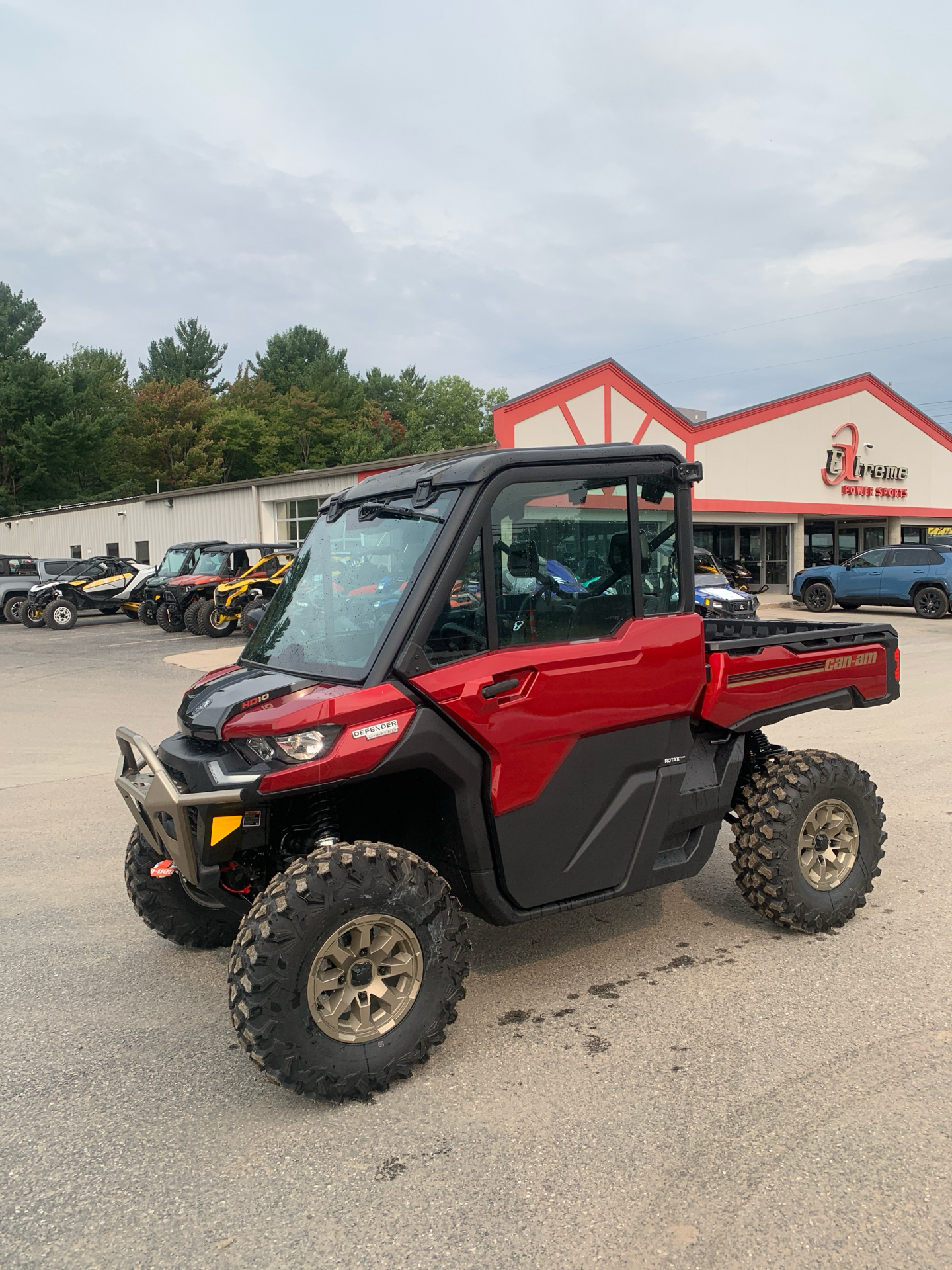 2024 Can-Am Defender Limited in Gaylord, Michigan - Photo 1