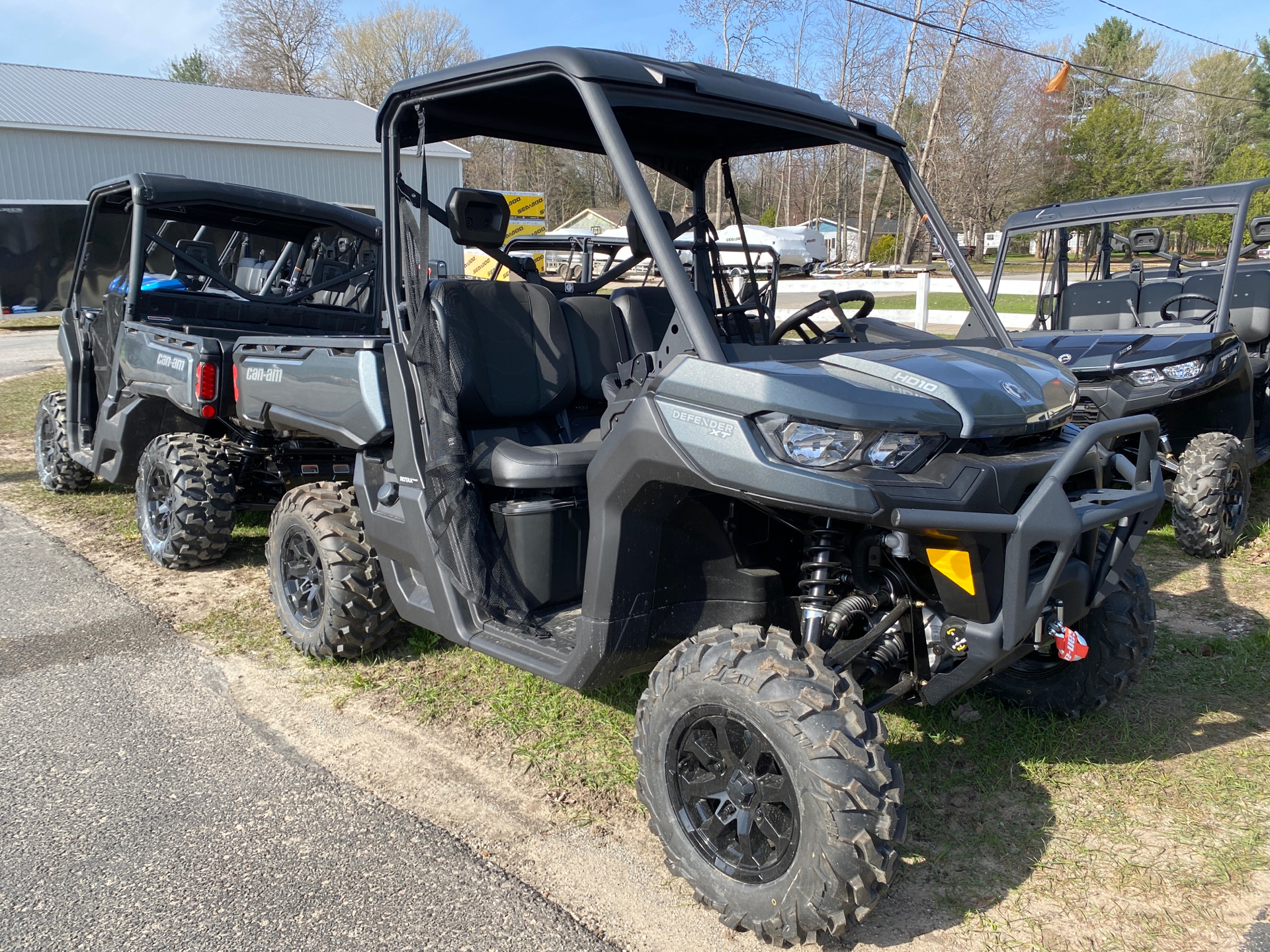 2023 Can-Am Defender XT HD10 in Gaylord, Michigan - Photo 1