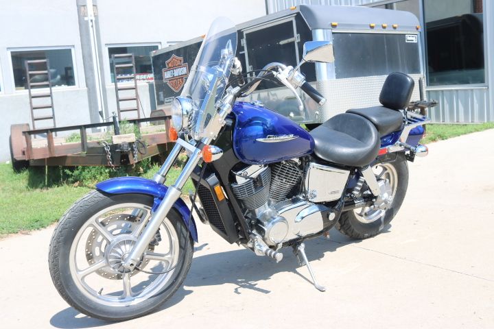 2004 Honda Shadow Spirit in Pierre, South Dakota - Photo 4