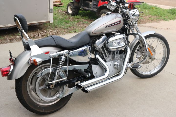 2009 Harley-Davidson Sportster® 883 Custom in Pierre, South Dakota - Photo 2