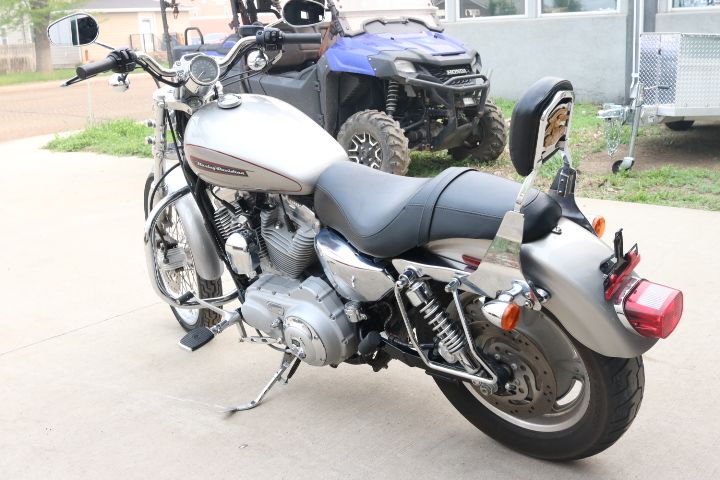 2009 Harley-Davidson Sportster® 883 Custom in Pierre, South Dakota - Photo 3