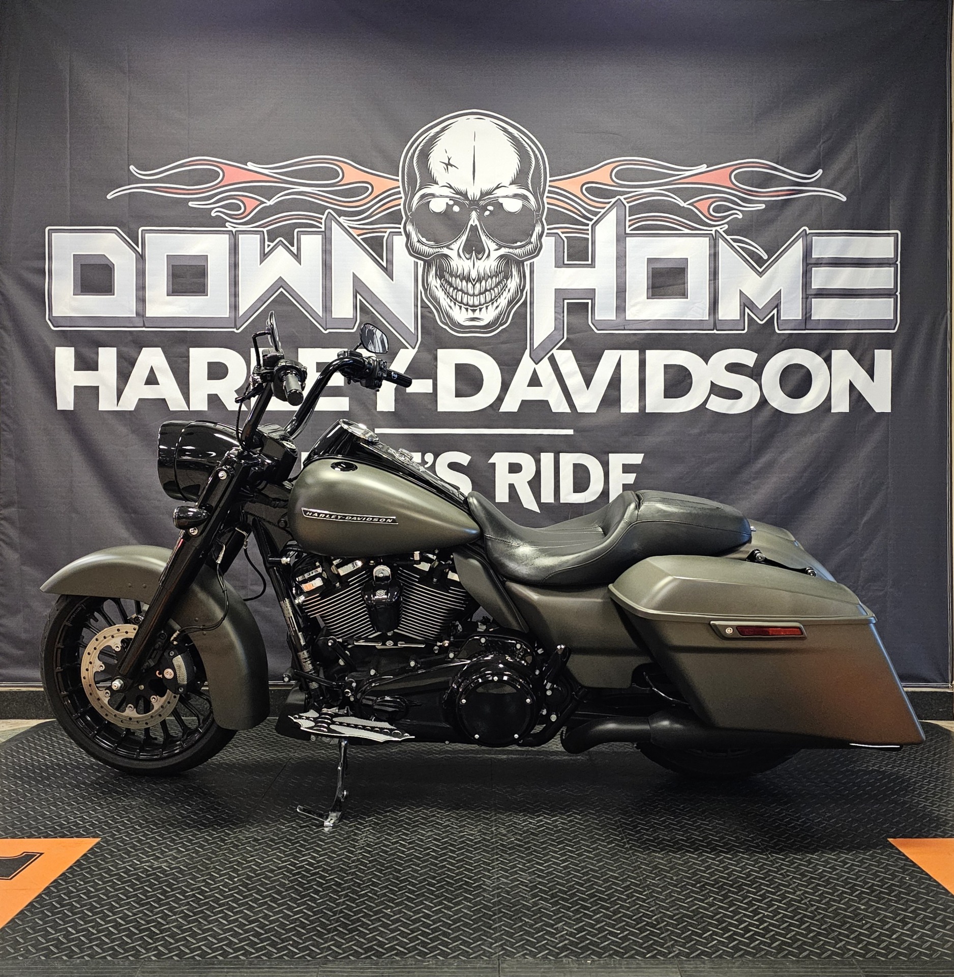 2018 Harley-Davidson Road King® Special in Burlington, North Carolina - Photo 2
