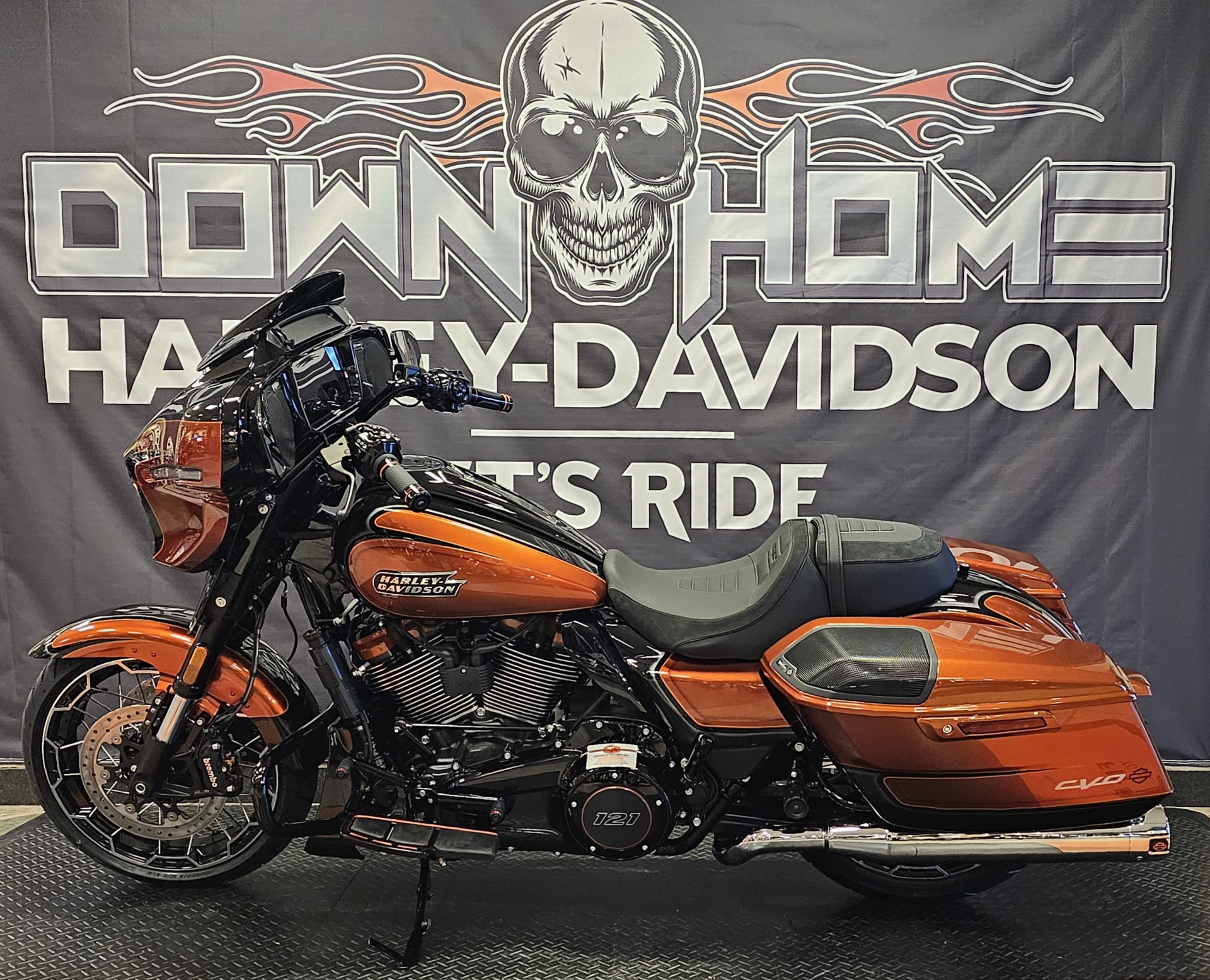2023 Harley-Davidson CVO™ Street Glide® in Burlington, North Carolina - Photo 1