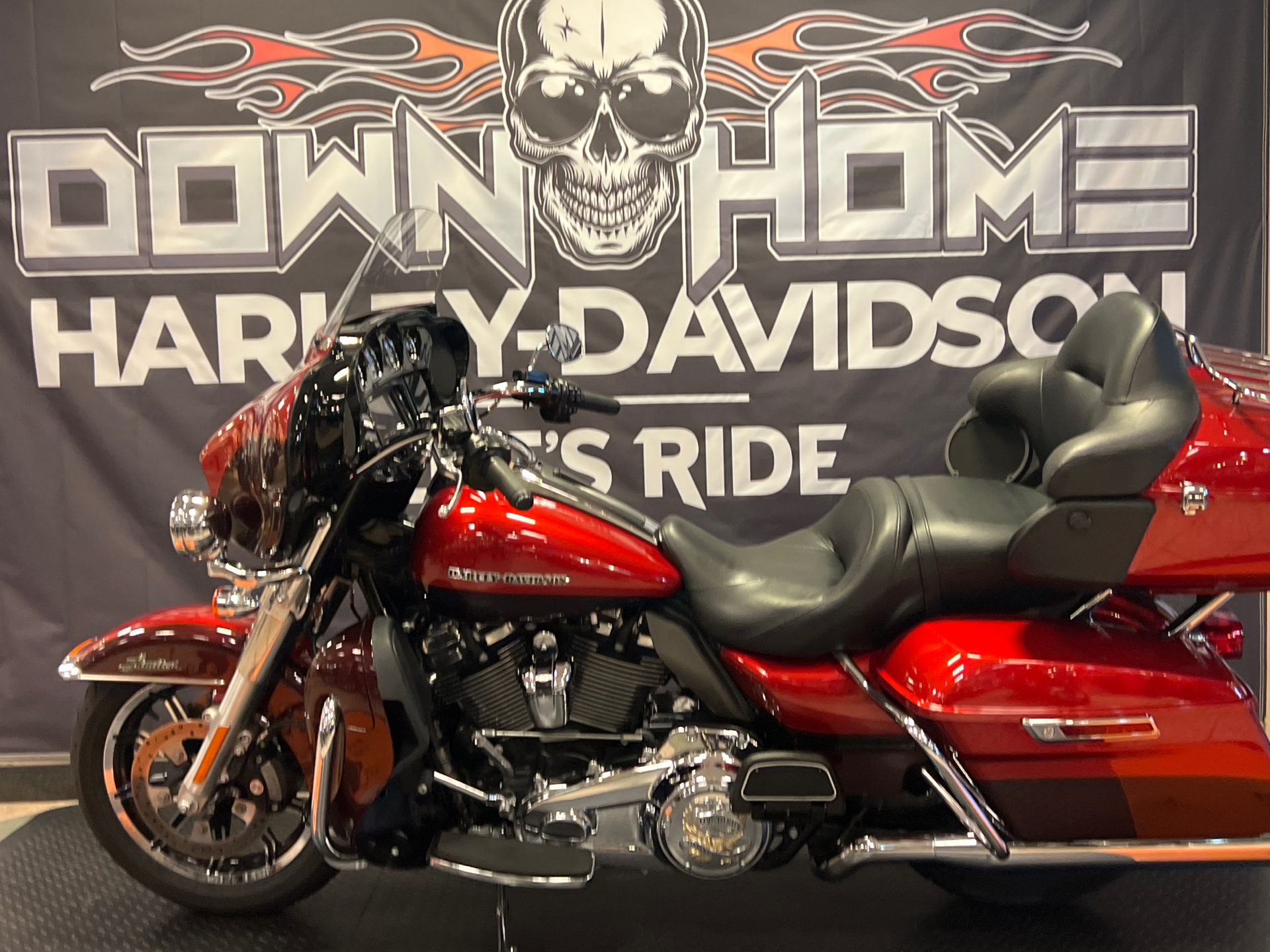 2018 Harley-Davidson Ultra Limited in Burlington, North Carolina - Photo 1