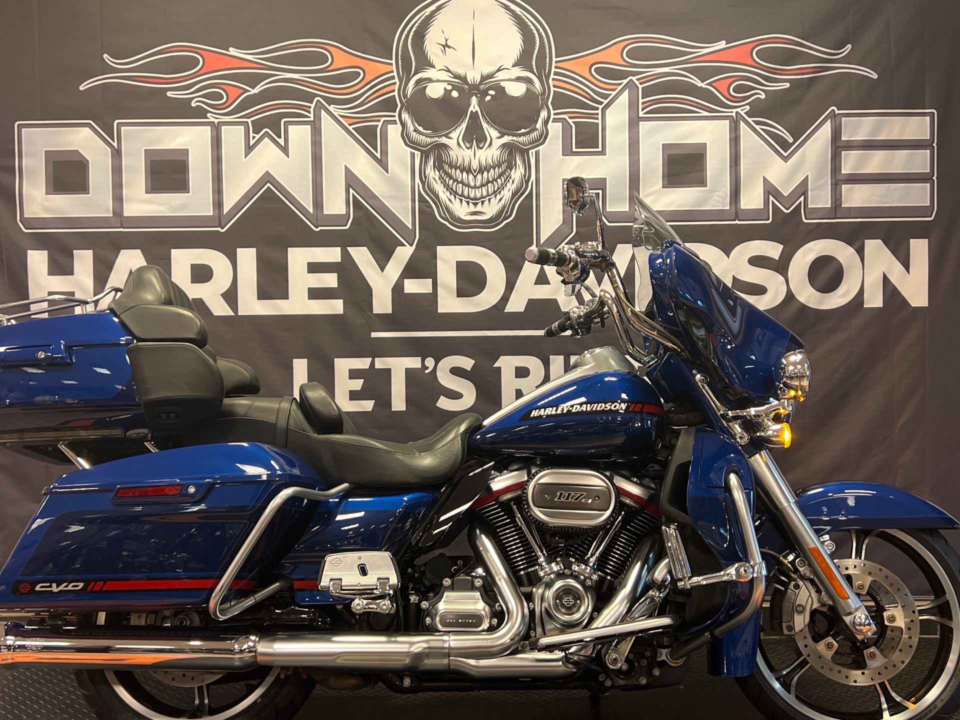2020 Harley-Davidson CVO™ Limited in Burlington, North Carolina - Photo 2