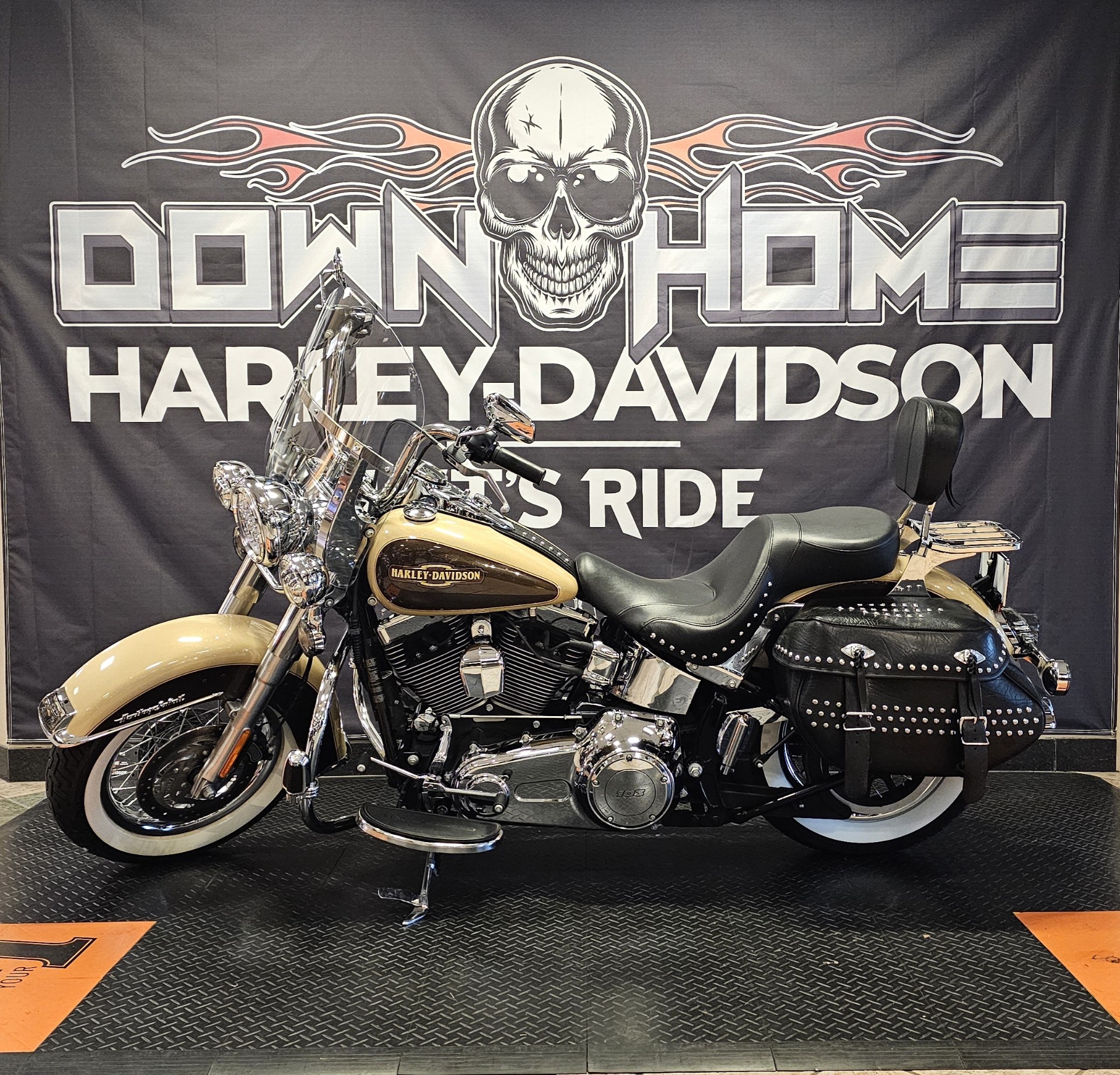 2014 Harley-Davidson Heritage Softail® Classic in Burlington, North Carolina - Photo 2